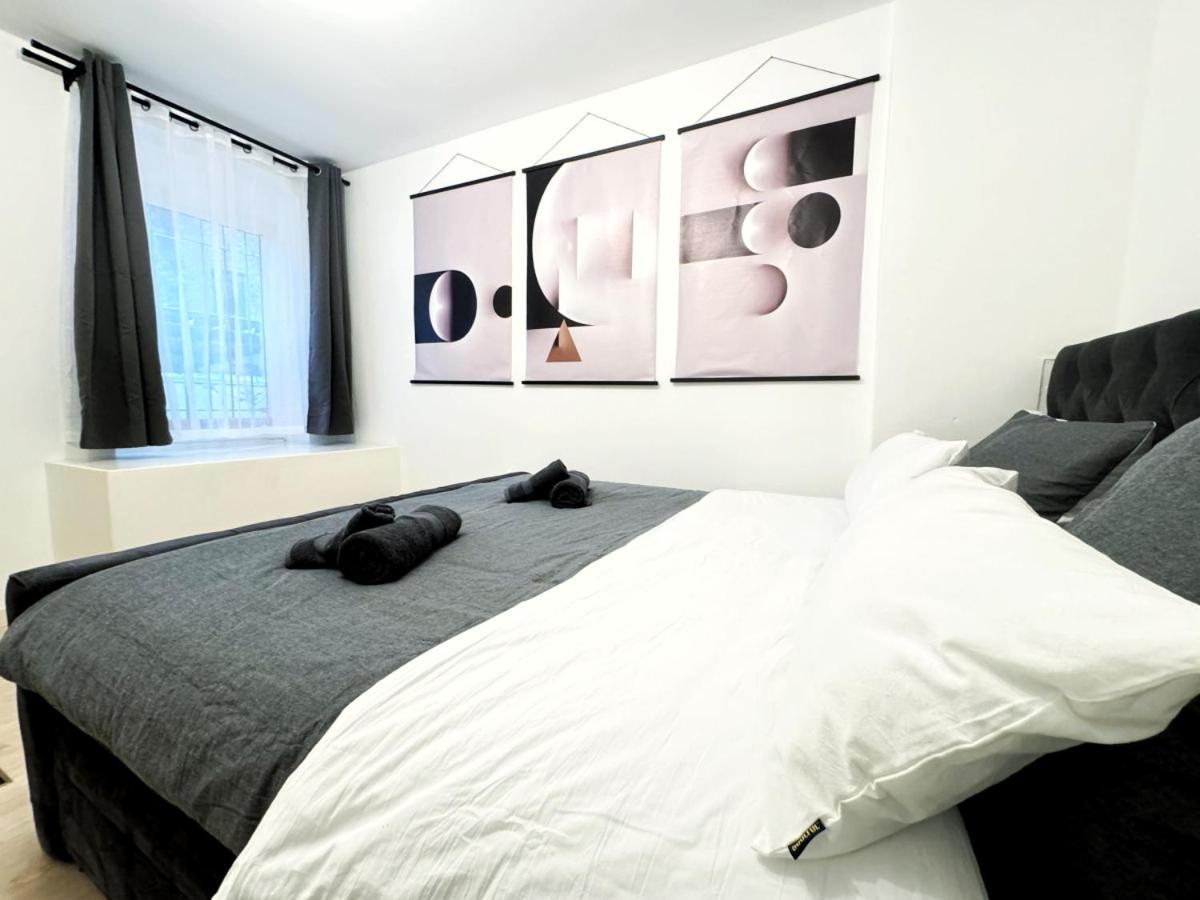 HolidayHome Apartments I Spacious 130qm Apartment Near Berlins Top Sights