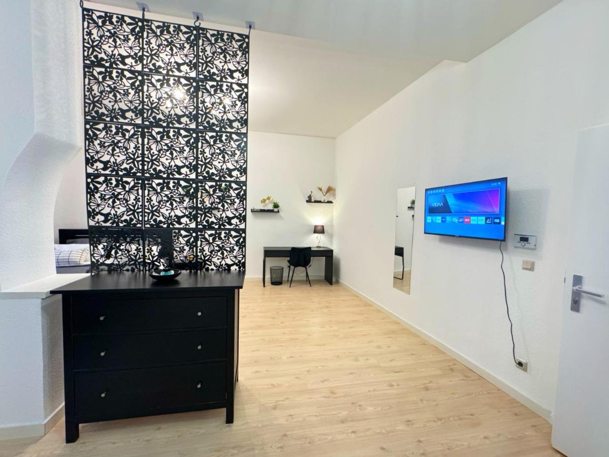 HolidayHome Apartments I Spacious 130qm Apartment Near Berlins Top Sights