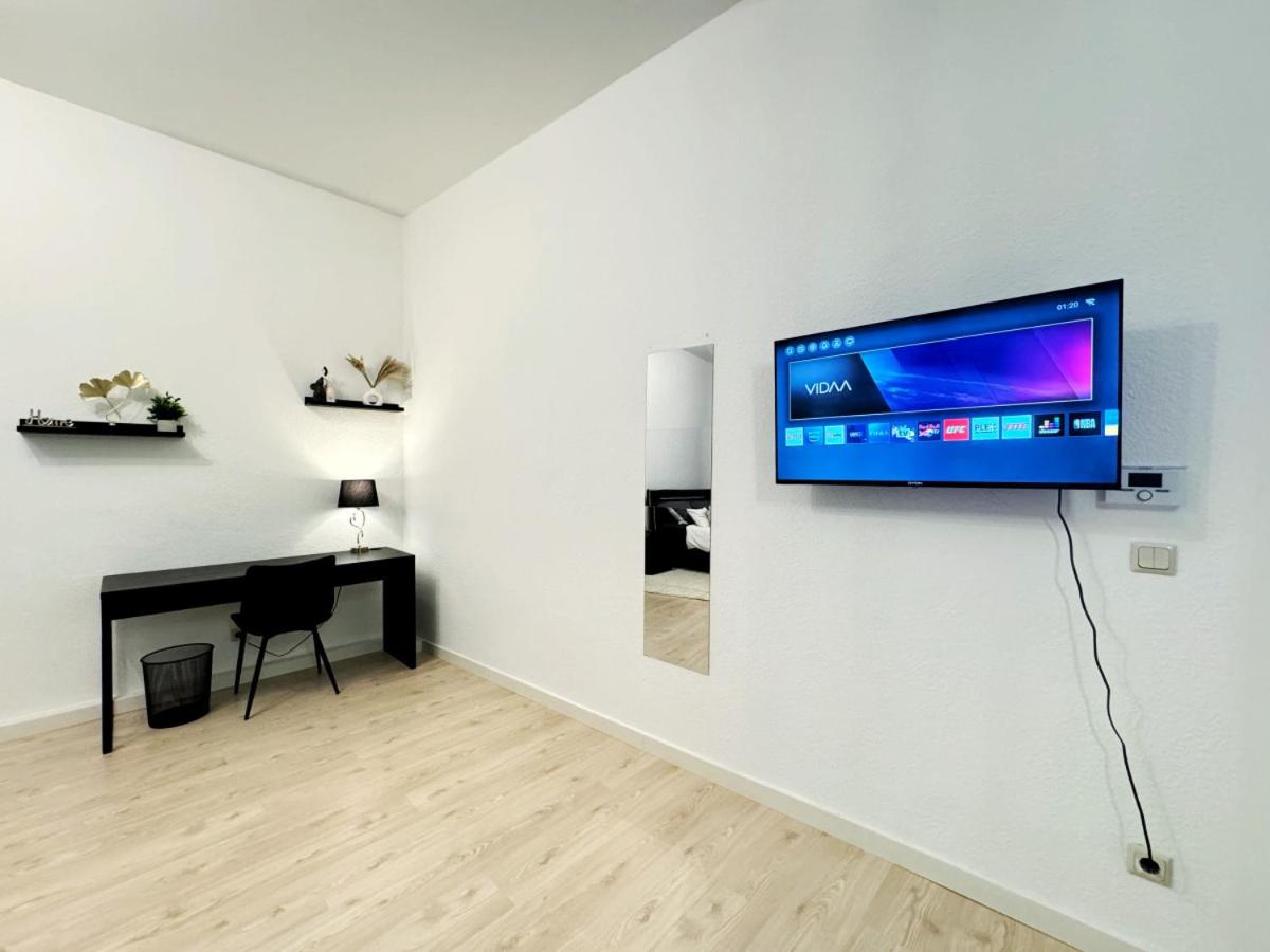 HolidayHome Apartments I Spacious 130qm Apartment Near Berlins Top Sights
