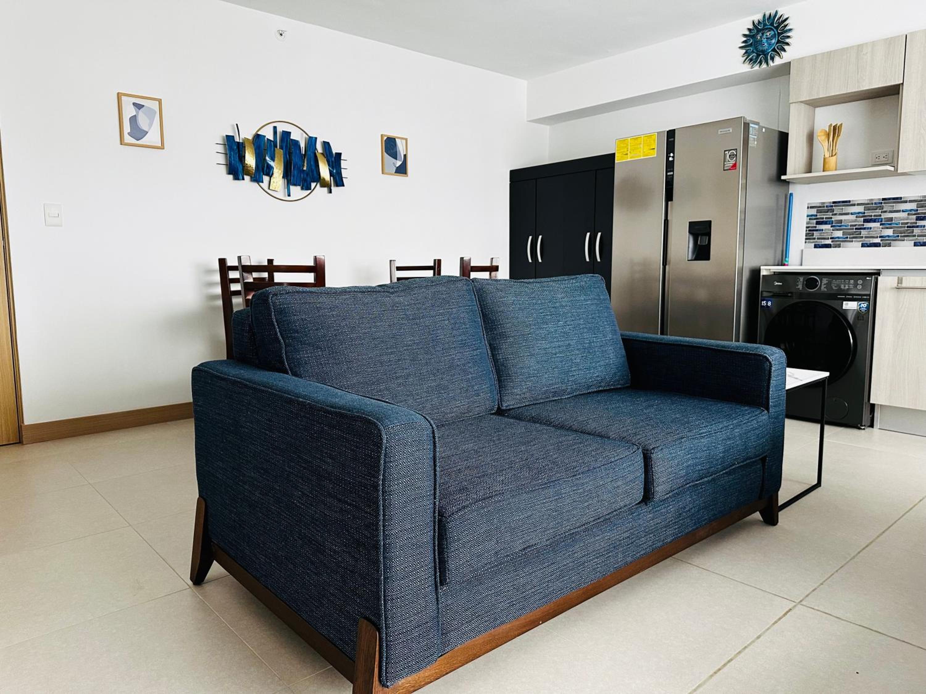 Casago 1605, Brand New Rental Oasis, Large Space with Tranquil Nature Views