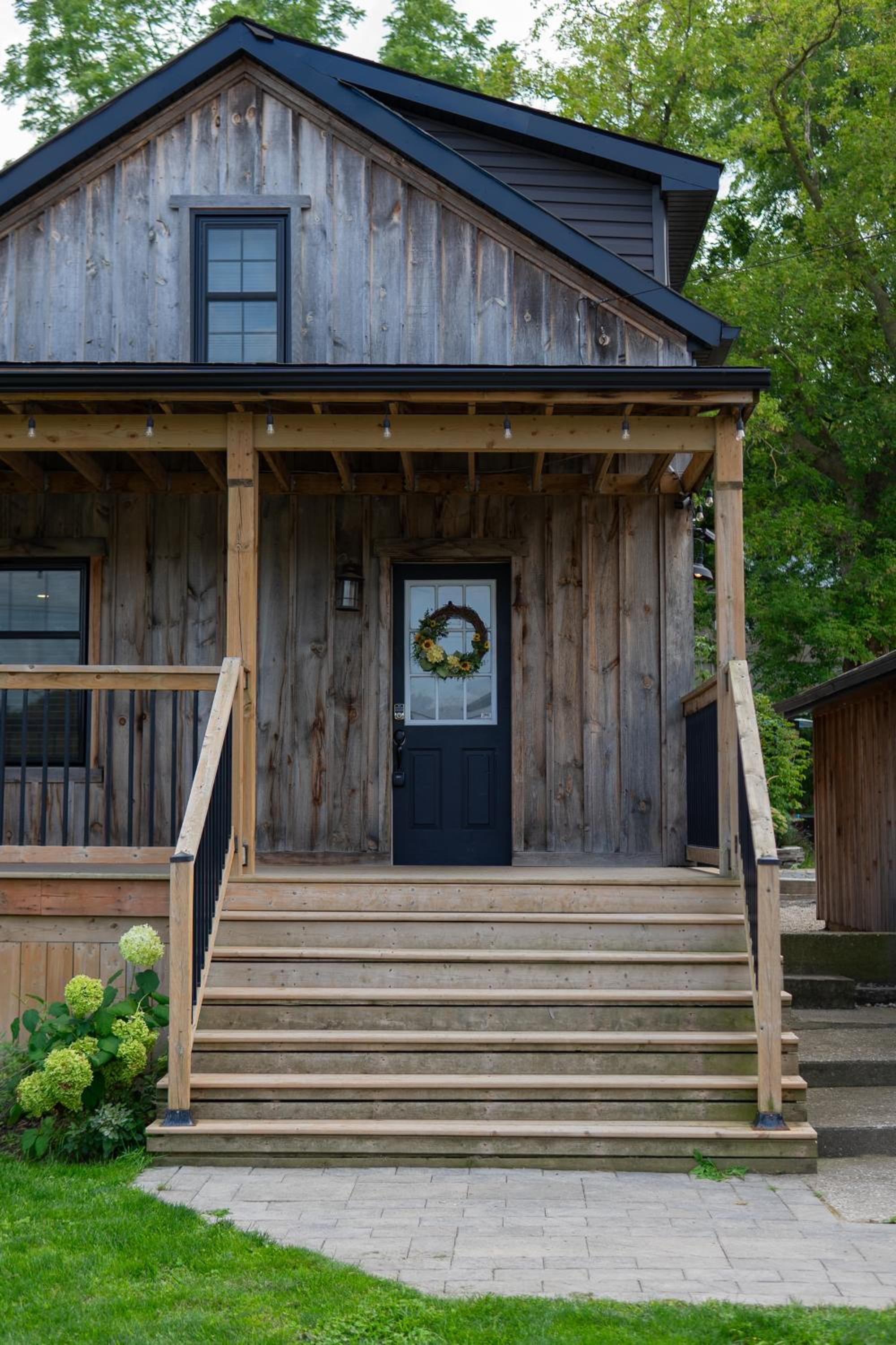 Elegant Elora Home with Stylish Décor