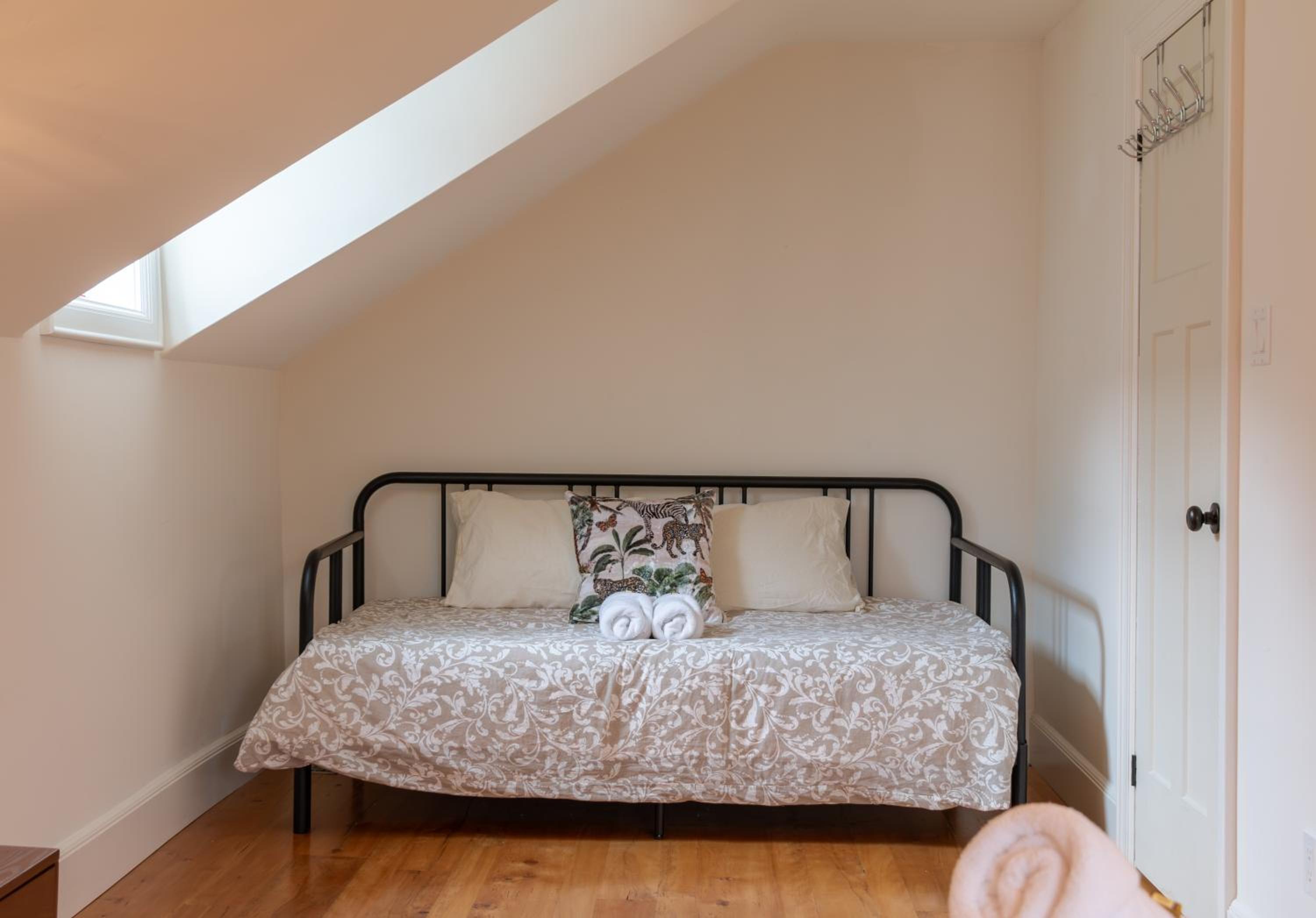 Elegant Elora Home with Stylish Décor