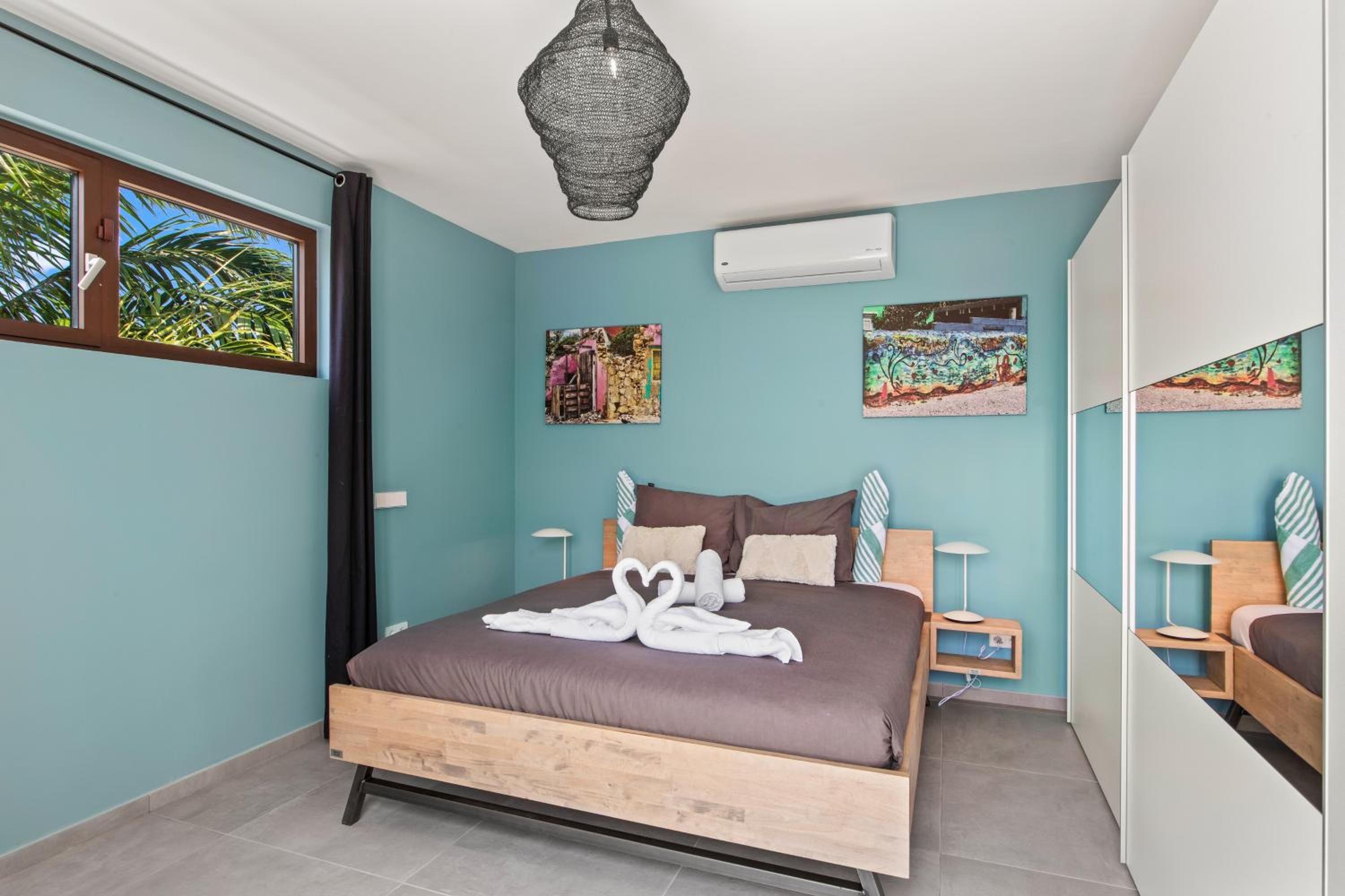 Jan Sofat LUX A15 Penthouse with private rooftop terrace