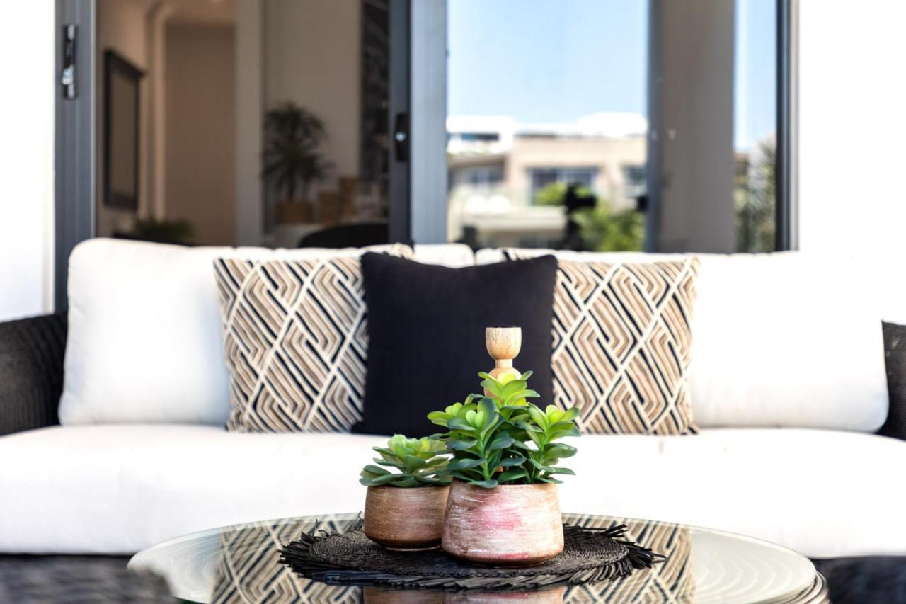 Absolute Waterfront Elegancy