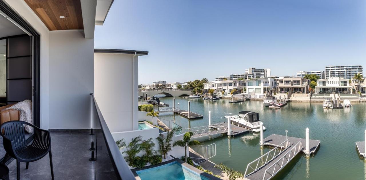 Absolute Waterfront Elegancy
