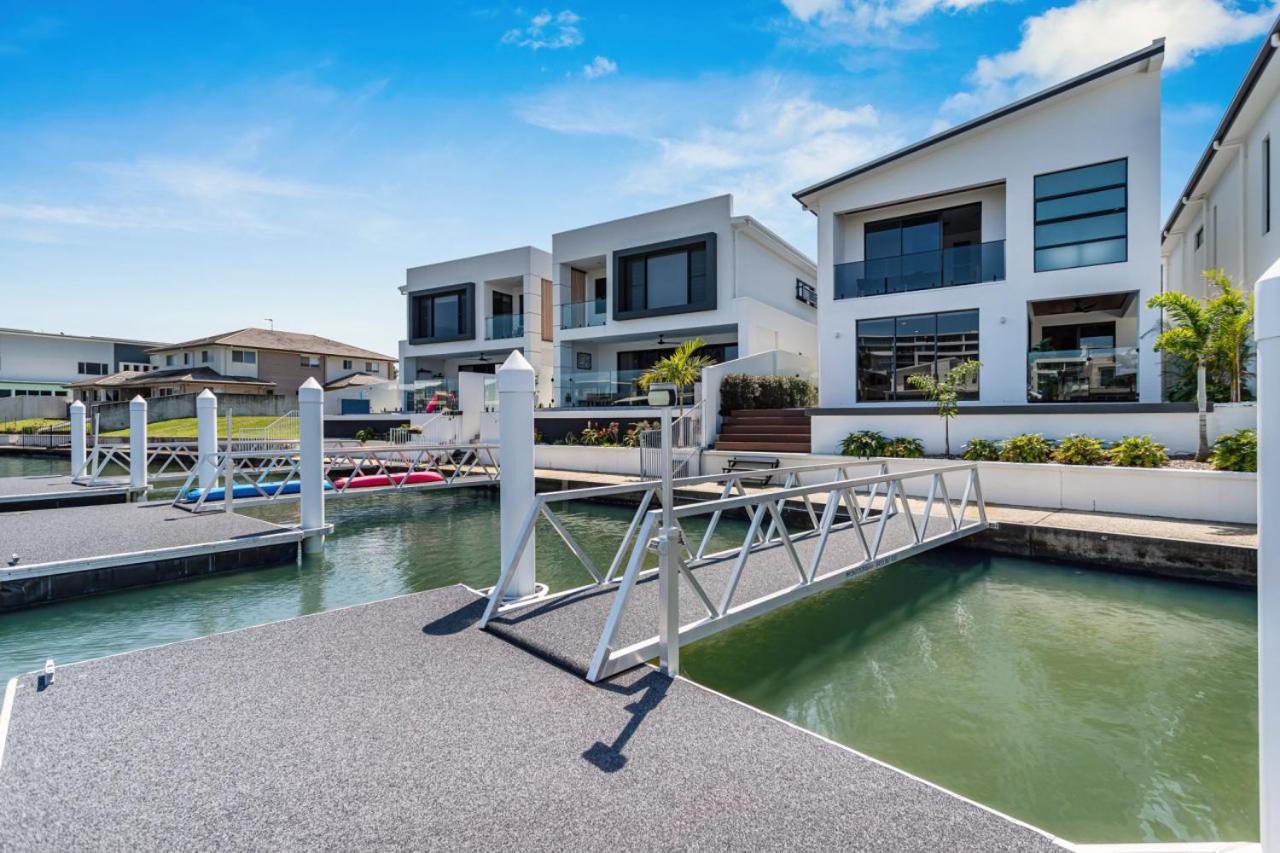 Absolute Waterfront Elegancy