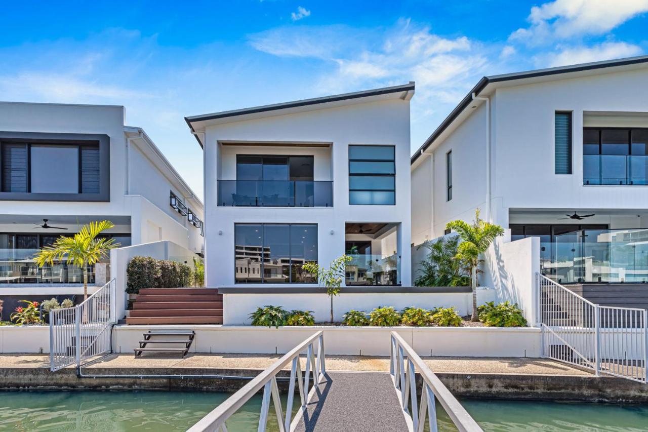 Absolute Waterfront Elegancy