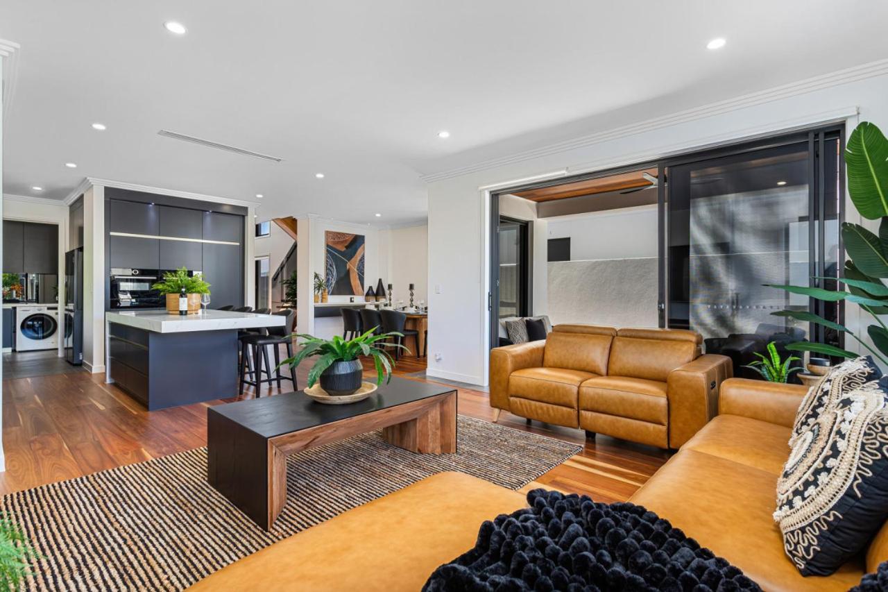 Absolute Waterfront Elegancy