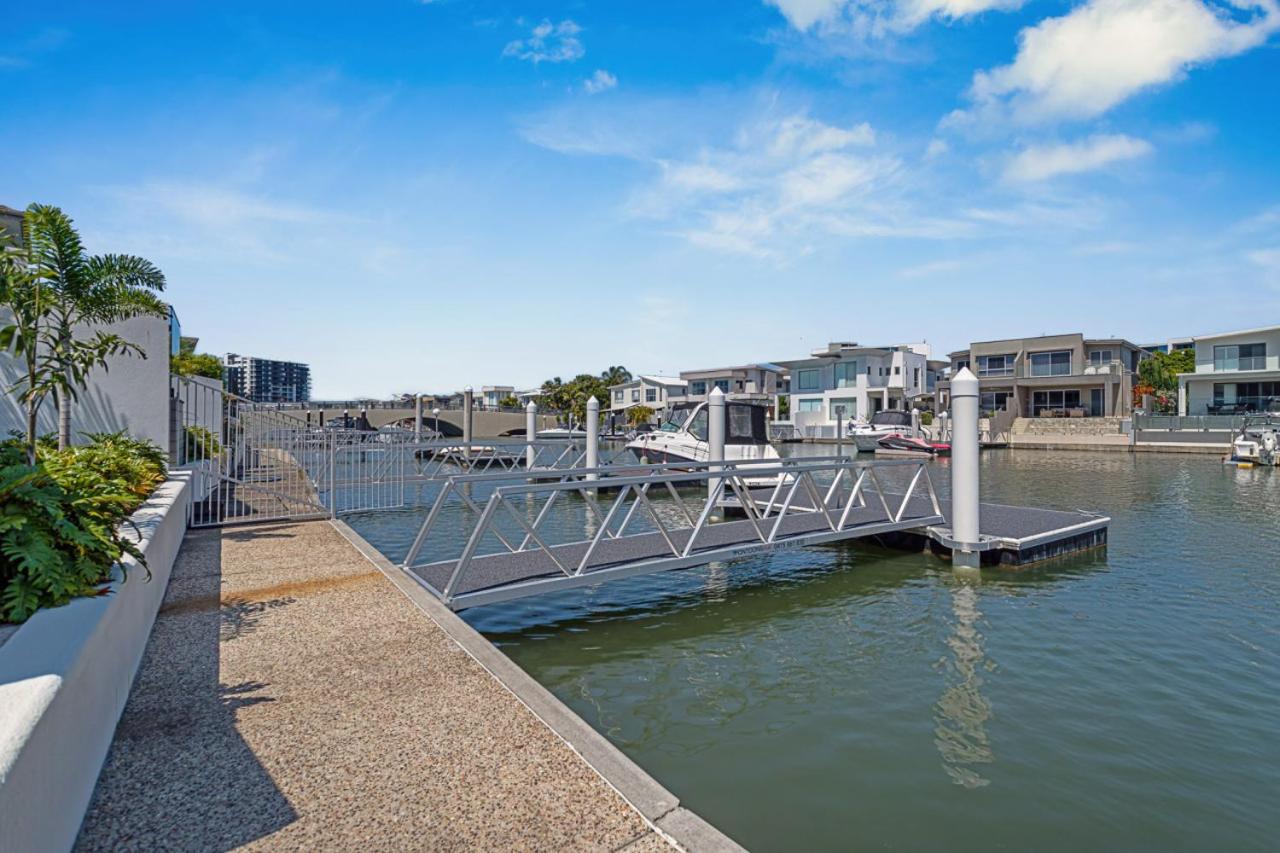 Absolute Waterfront Elegancy