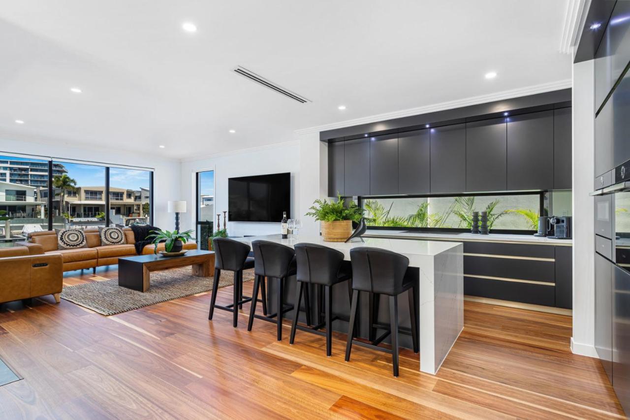 Absolute Waterfront Elegancy