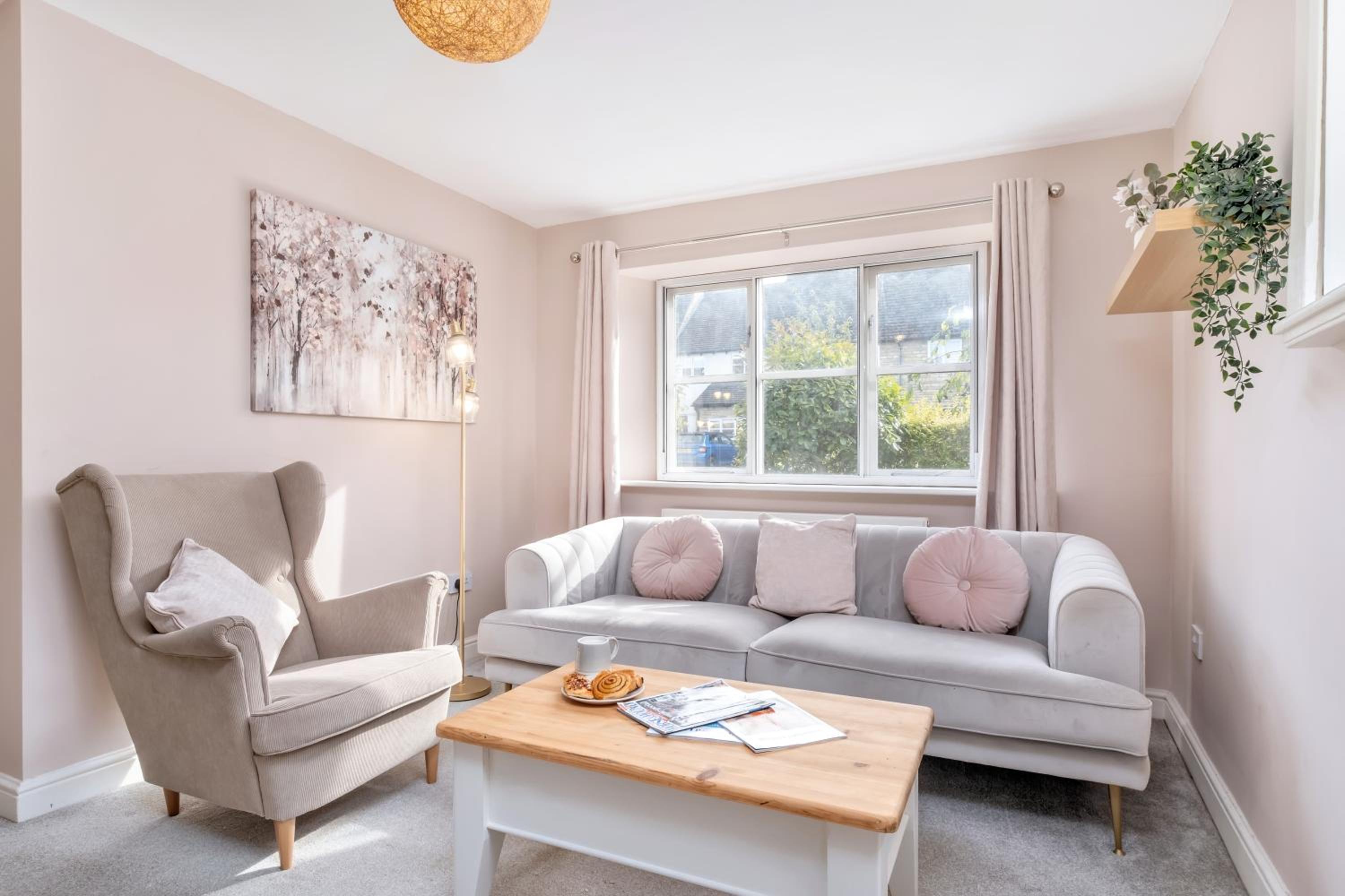 Lambert Cottage - In the Heart of Stamford view 2