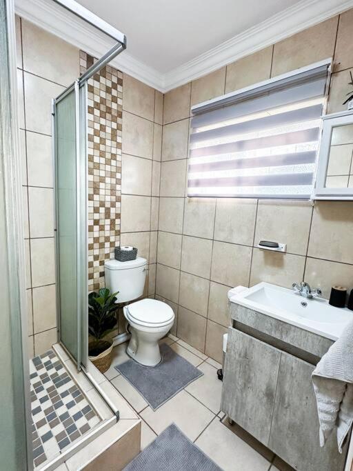 Modern 1 bedroom flat in Bloemfontein view 3