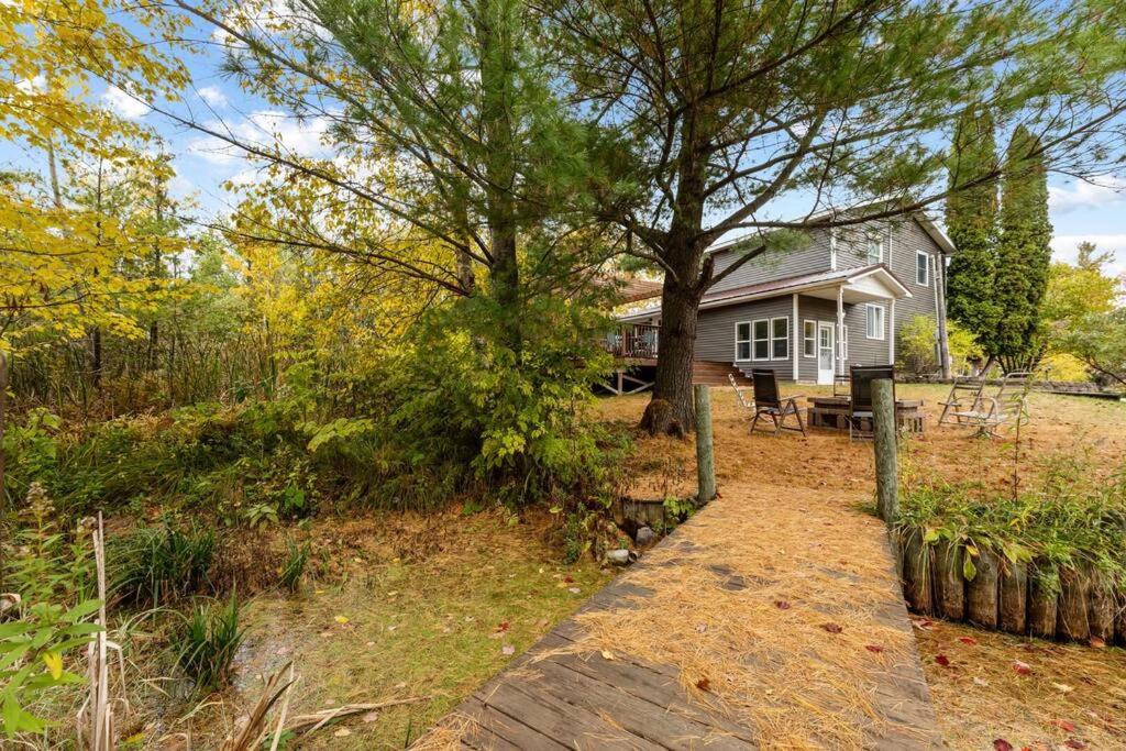 Long Lake Escape, Modern 3 Bedroom, Lower Unit of Duplex Home, Minutes to Downtown Traverse view 4