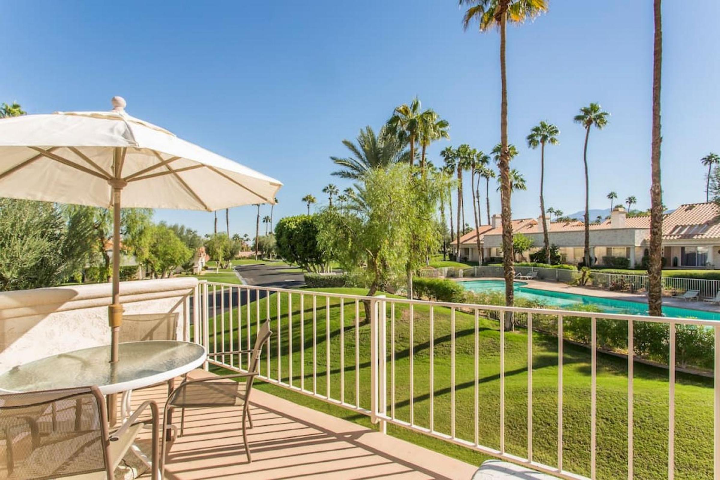 BEAUTIFUL Palm Desert OASIS 2bd 2ba GETAWAY view 5