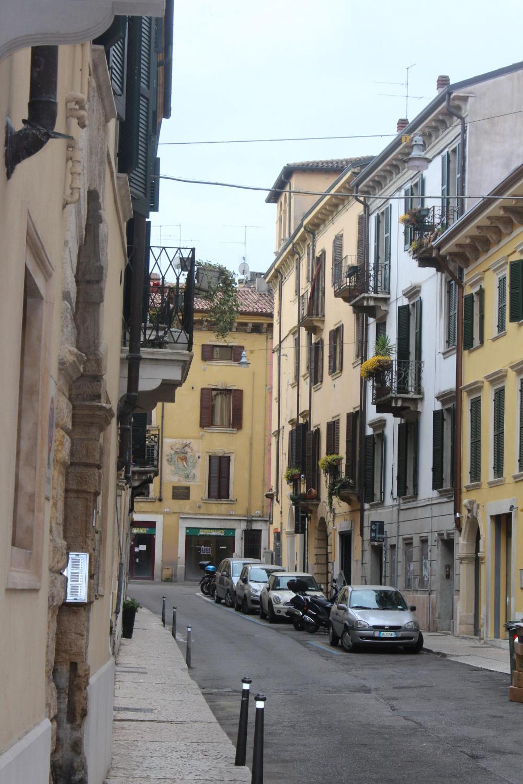 STAR HOUSE Verona view 2