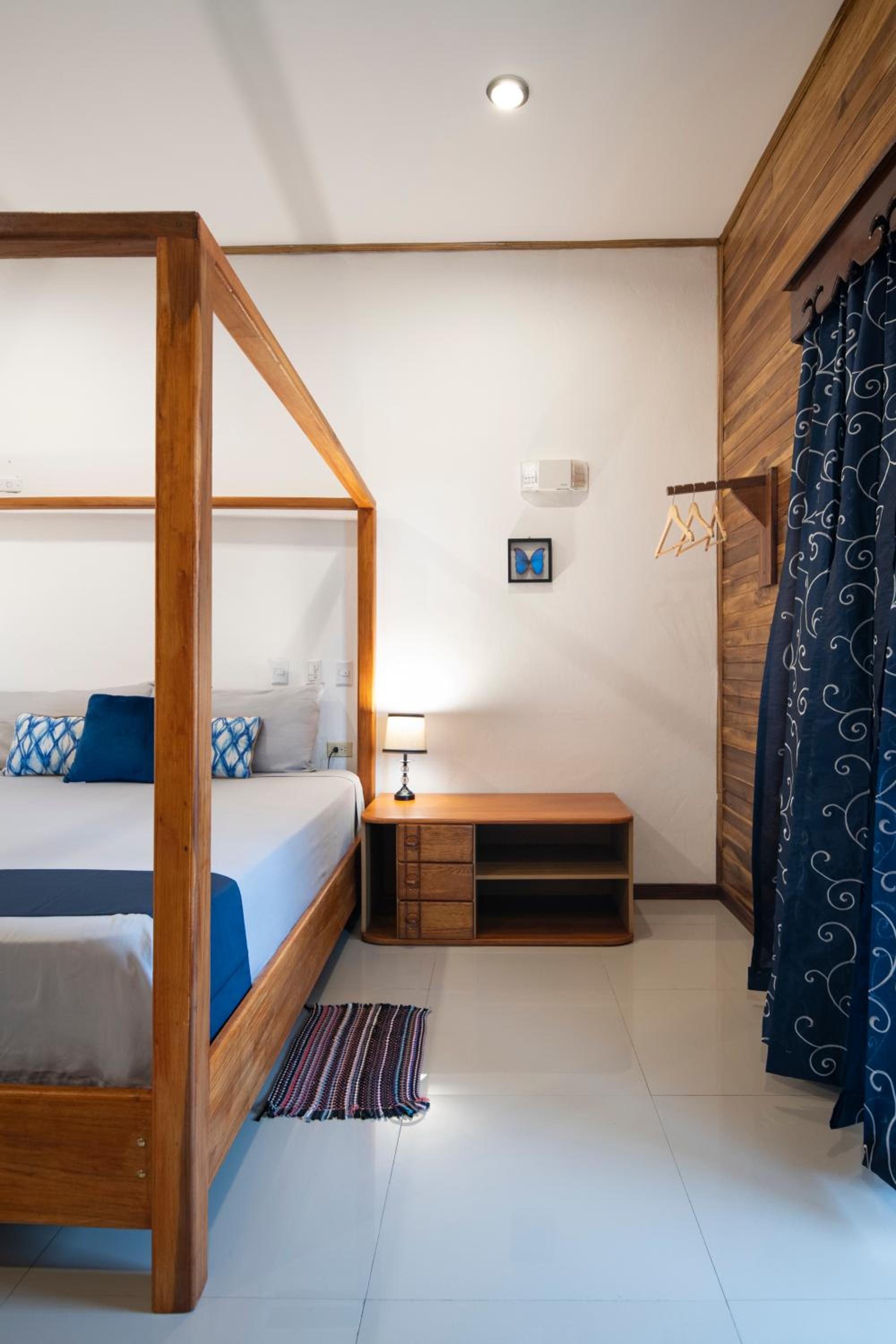 Pangea Lodge with Shared Pool at the Heart of Manzanillo