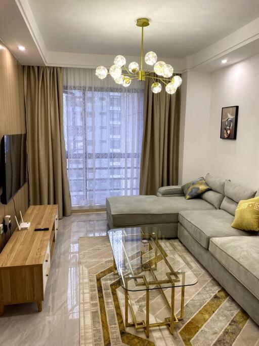 Leshwa House 1-Bedroom, Nairobi view 2