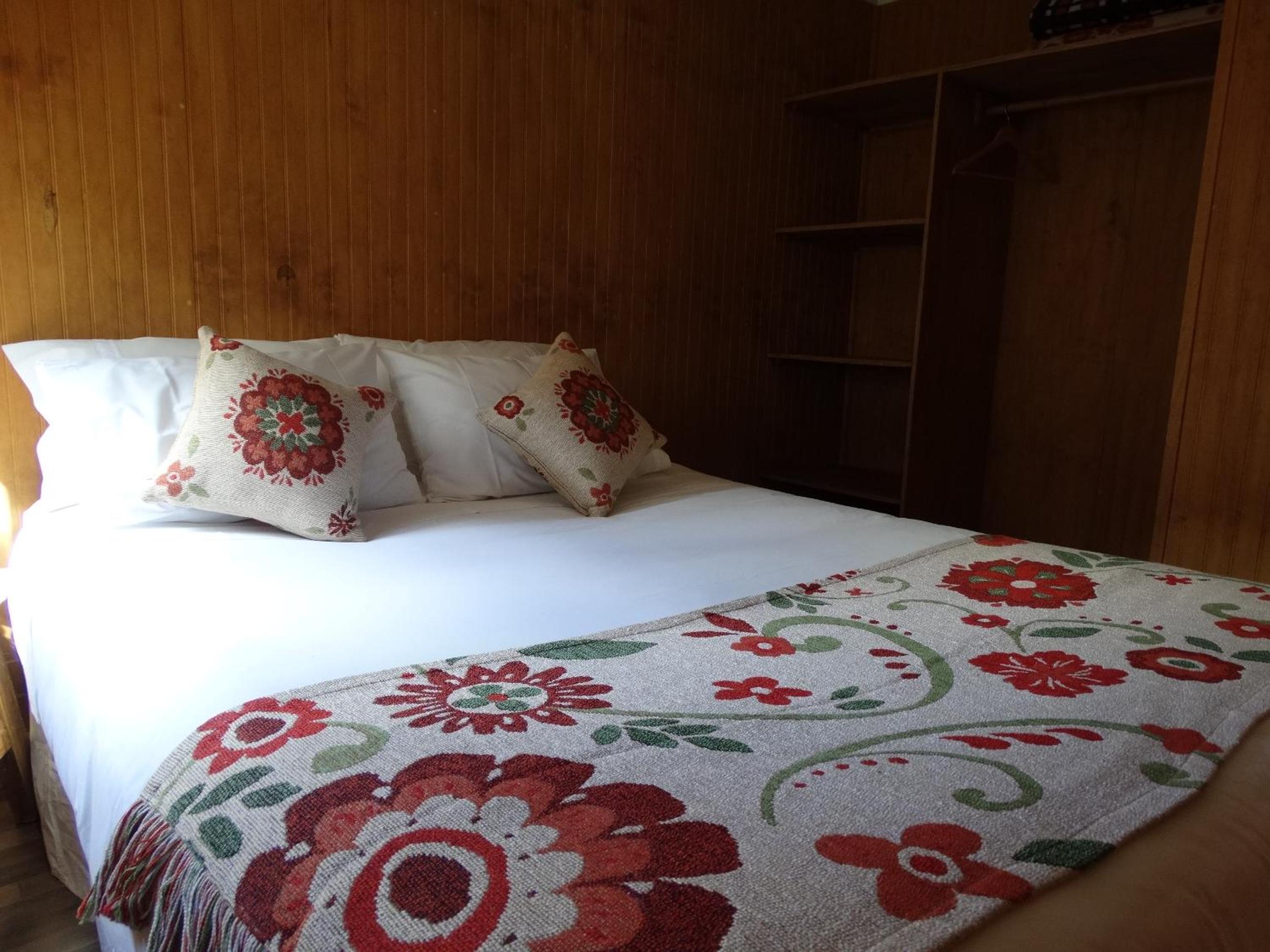 Hostal Lago Cóndor
