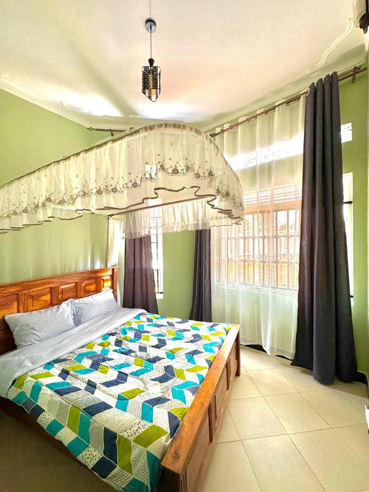 Entula safari and accommodation