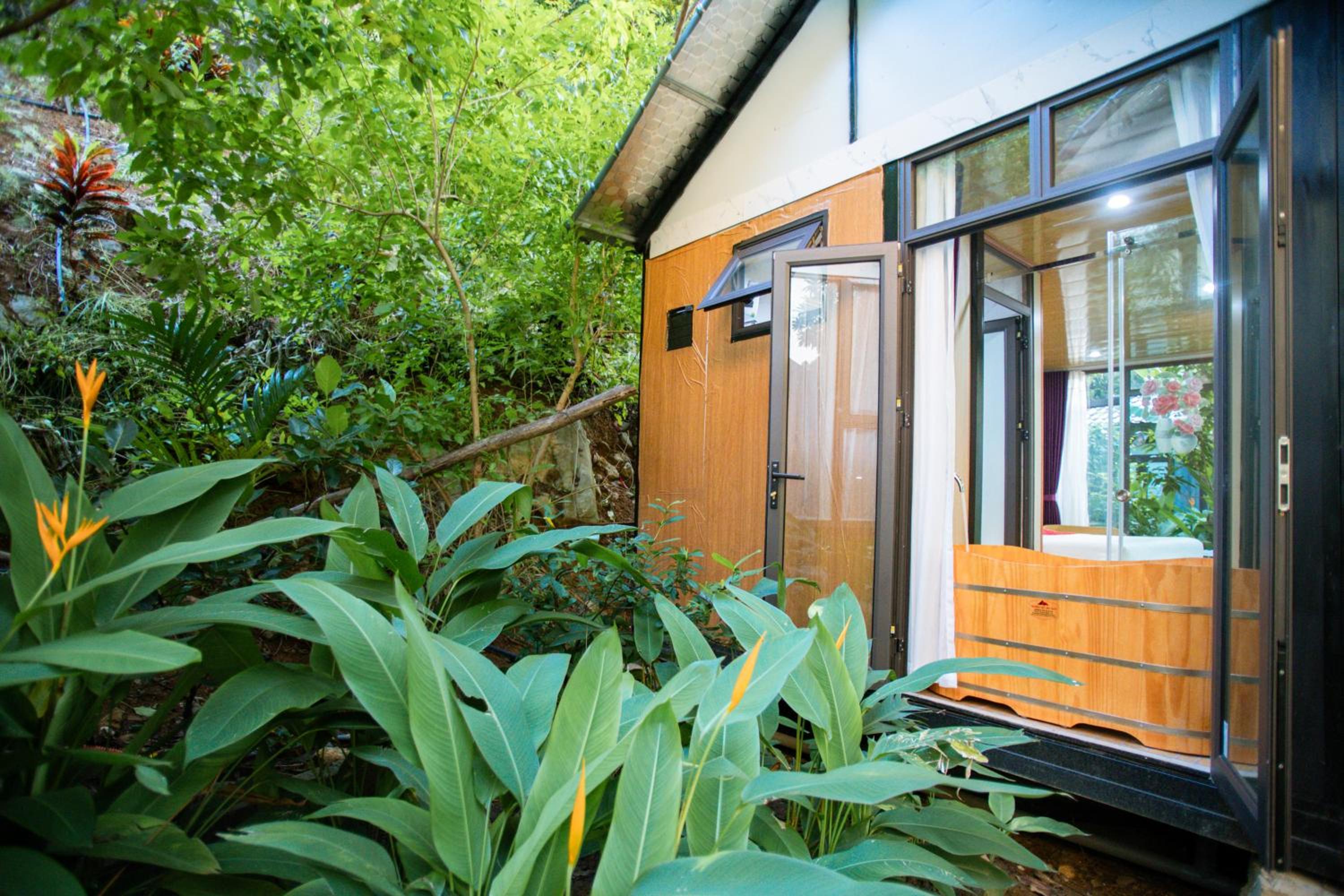 Hoang Minh Mountainside Villa