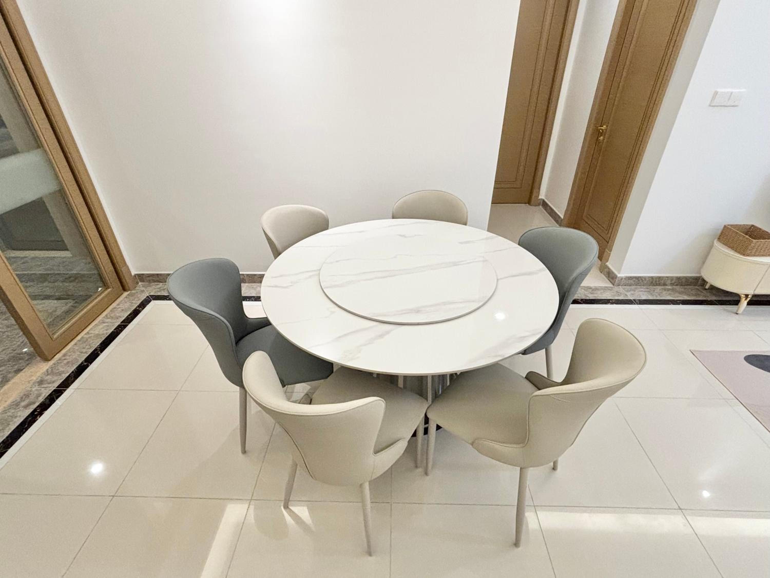 Family-Friendly 2BR near CIQ I Cozy & Lovely I R&F