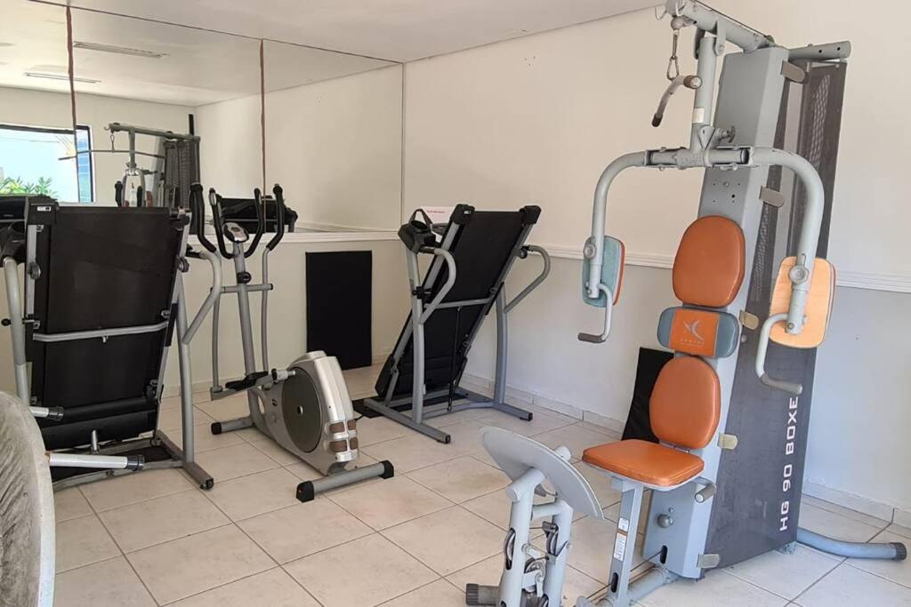 Apartamento com Localização Central em Condomínio com Piscina Aquecida na Riviera