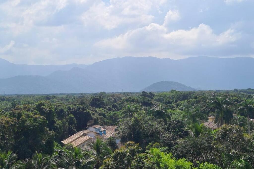 Apartamento com Localização Central em Condomínio com Piscina Aquecida na Riviera