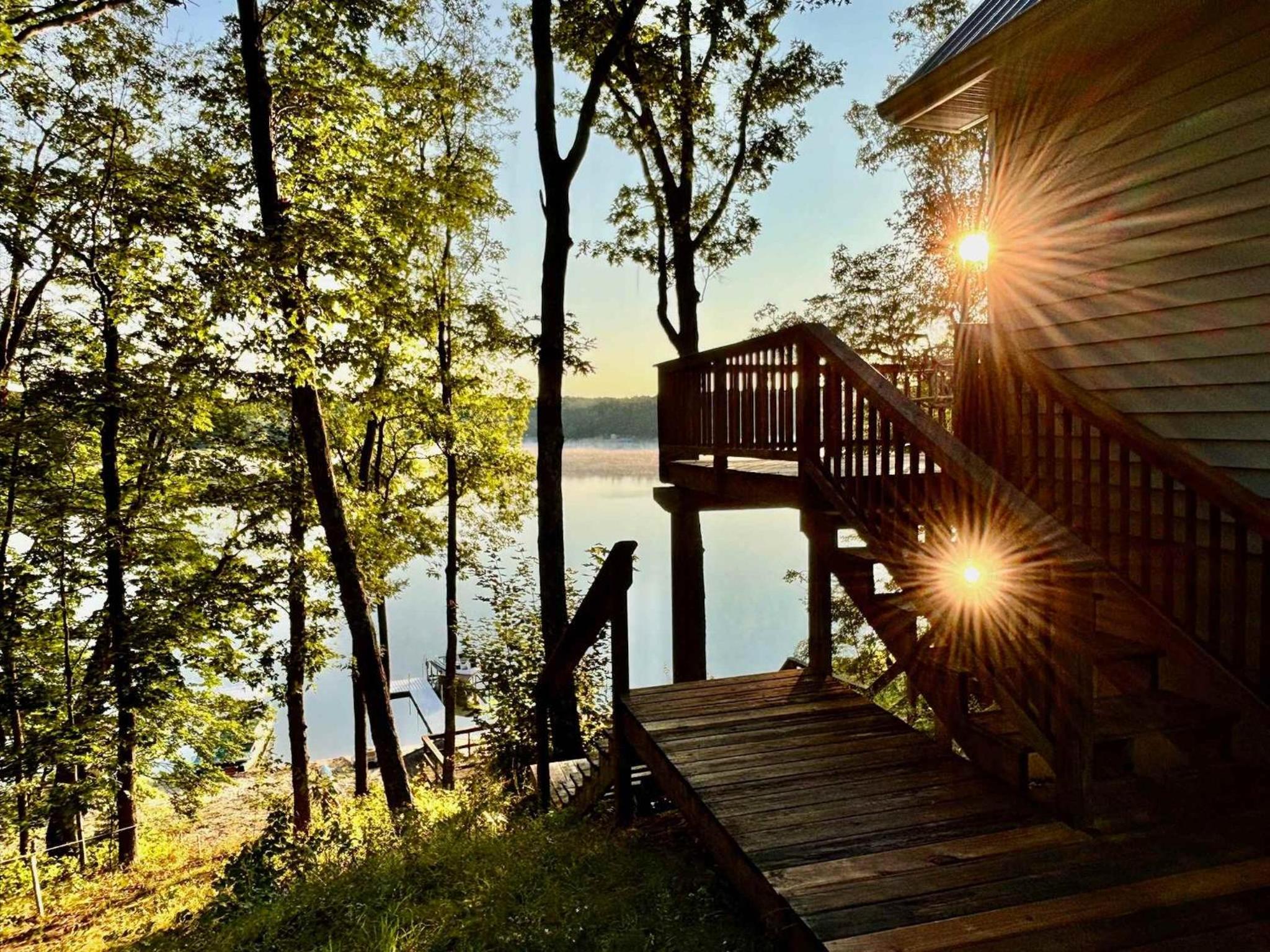 Beautiful Retreat on Sand Lake view 3