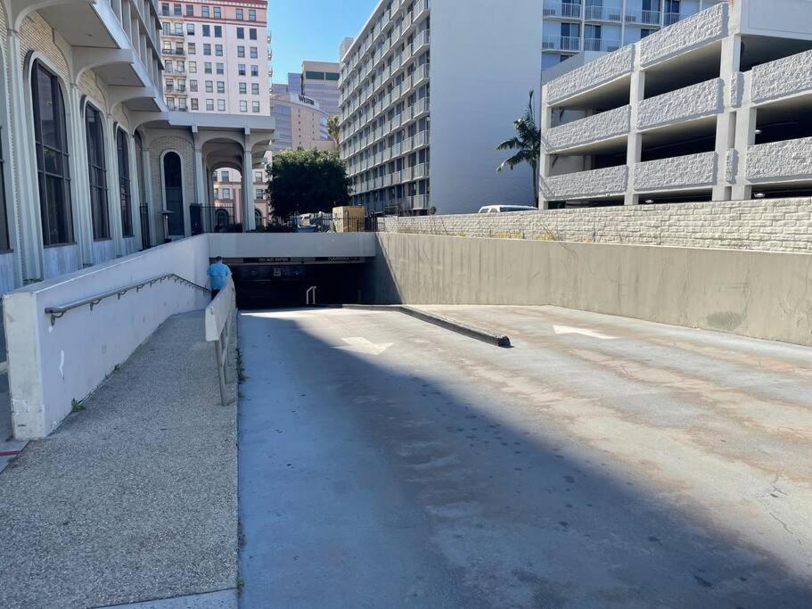 Chambre de Bonne in Downtown Long Beach