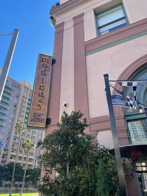 Chambre de Bonne in Downtown Long Beach