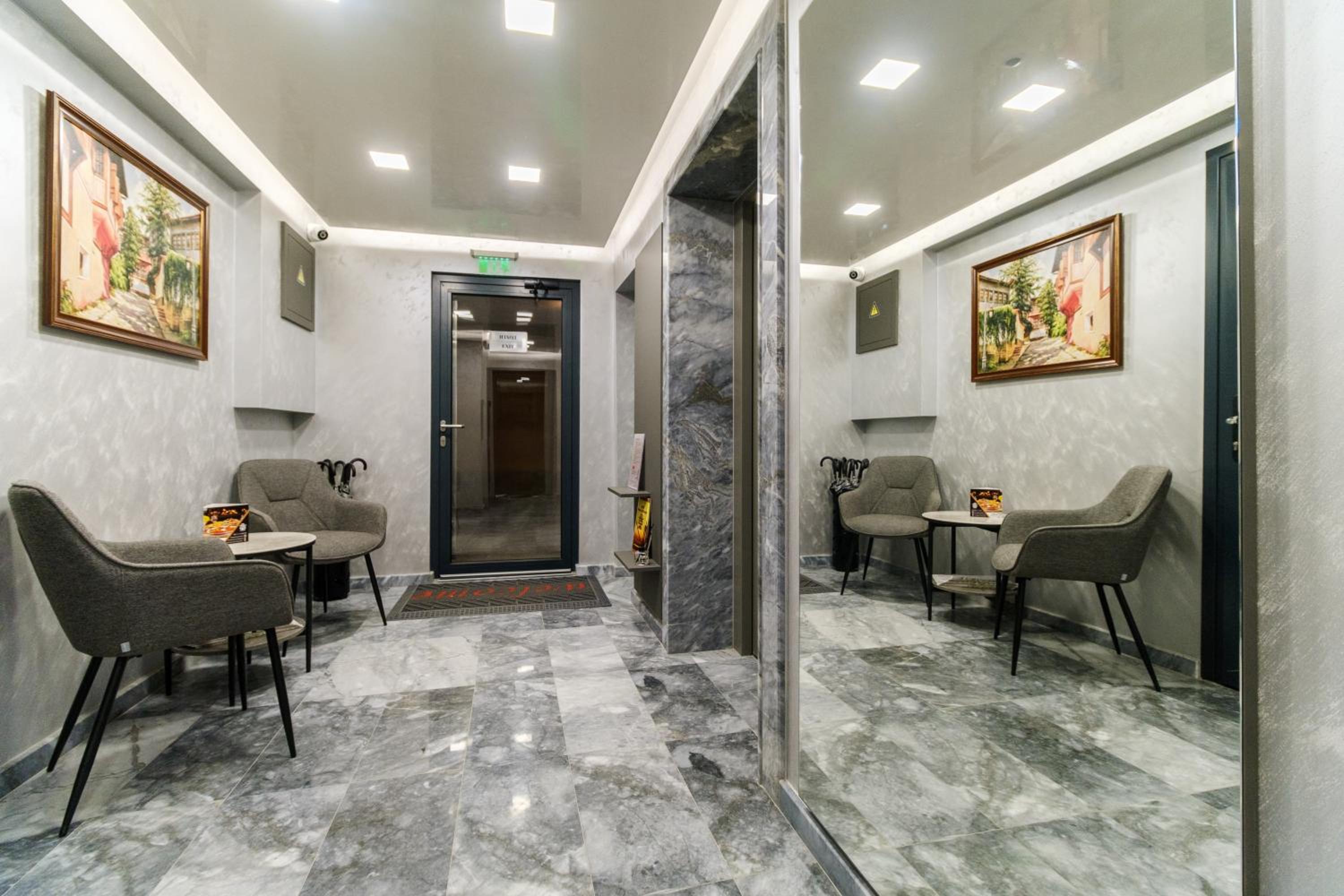 LDV 13 1-Bedroom Apartments Free private parking