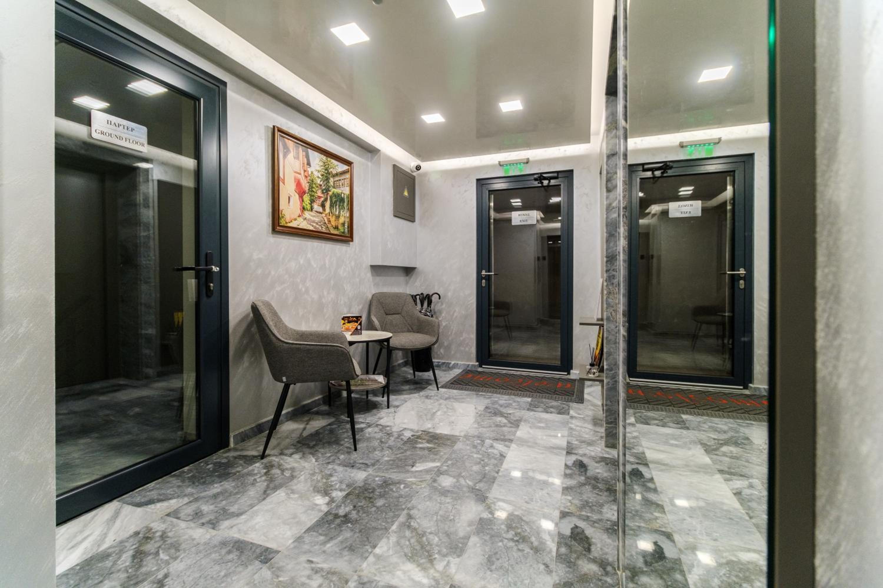 LDV 13 1-Bedroom Apartments Free private parking