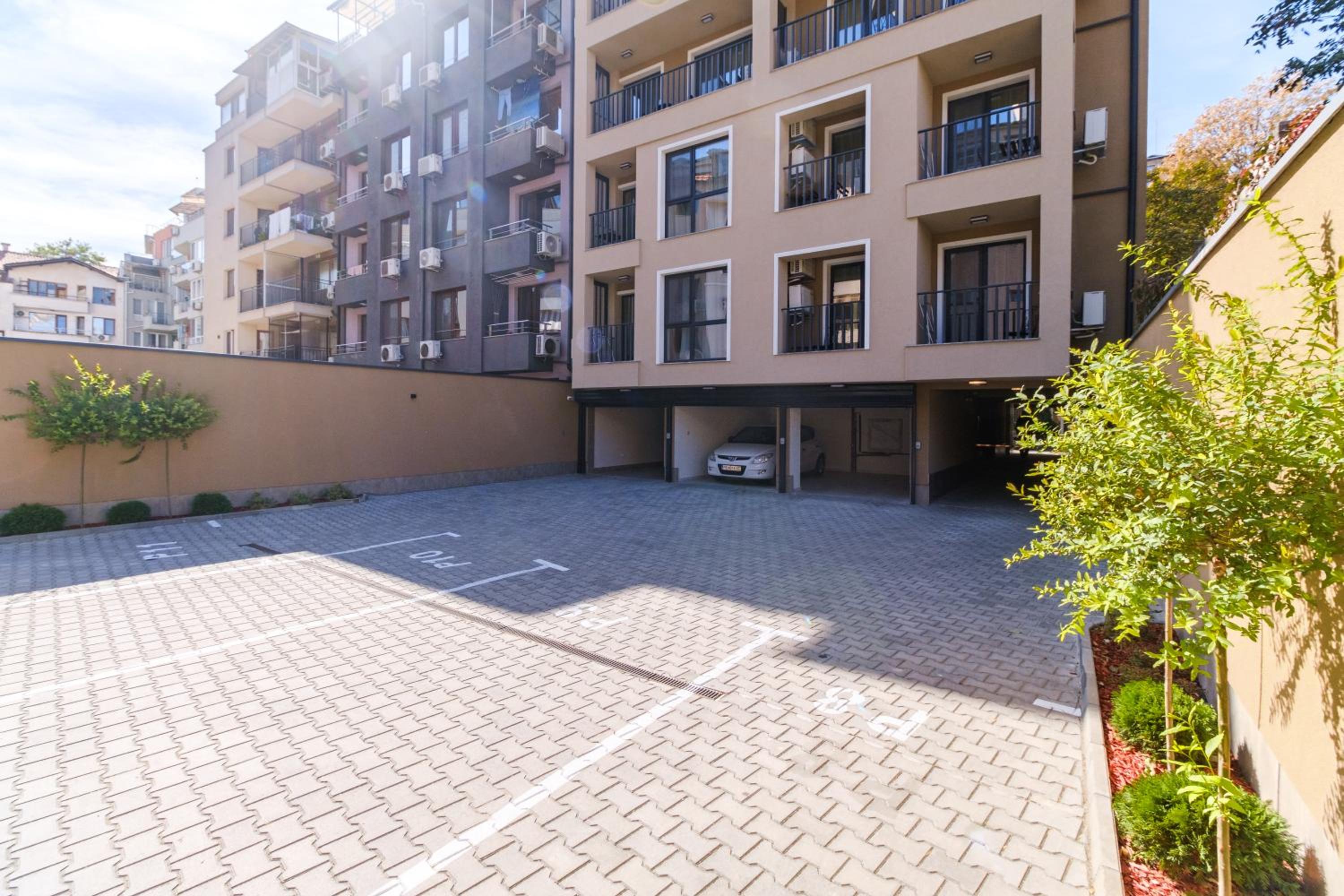 LDV 13 1-Bedroom Apartments Free private parking
