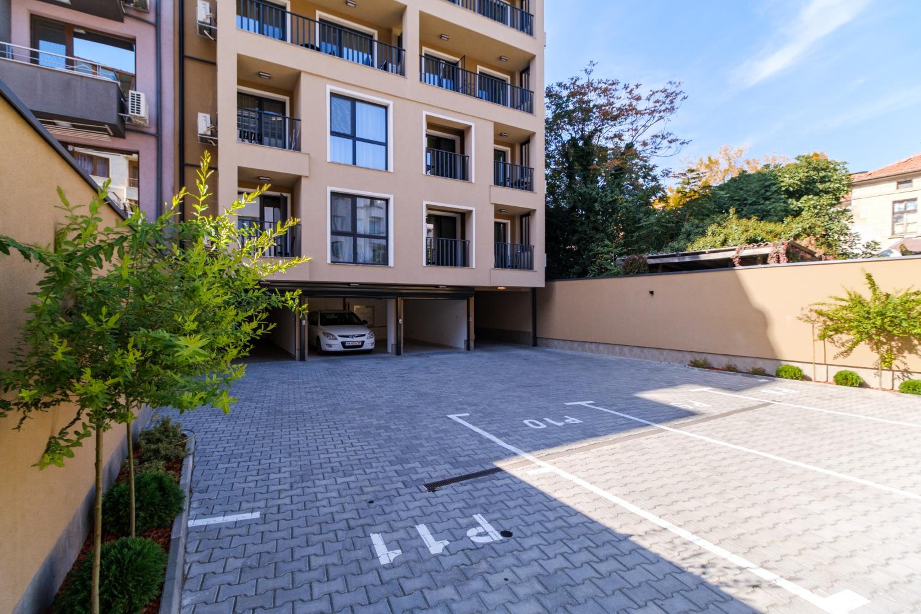 LDV 13 1-Bedroom Apartments Free private parking