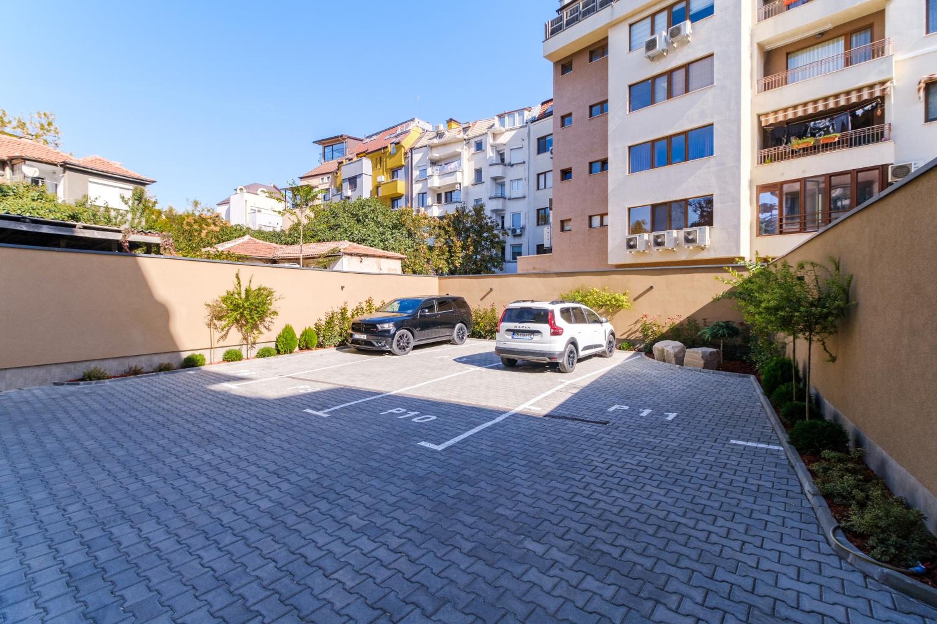 LDV 13 1-Bedroom Apartments Free private parking