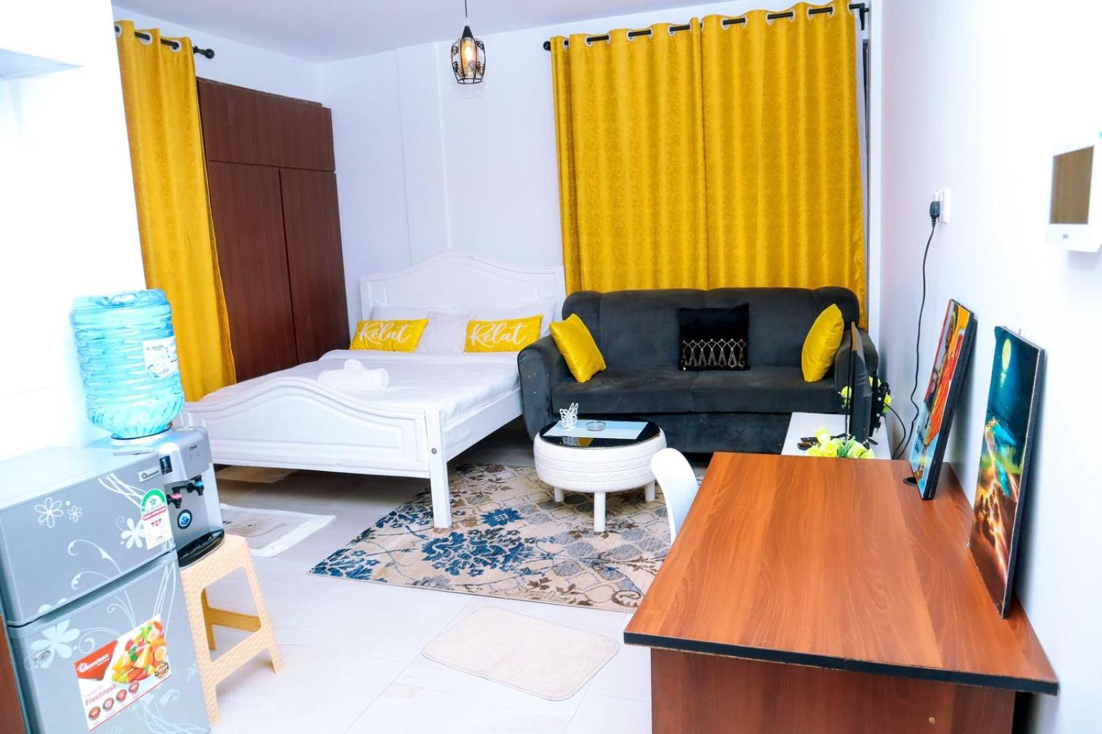 Lorrah's furnished apartments, Enkang