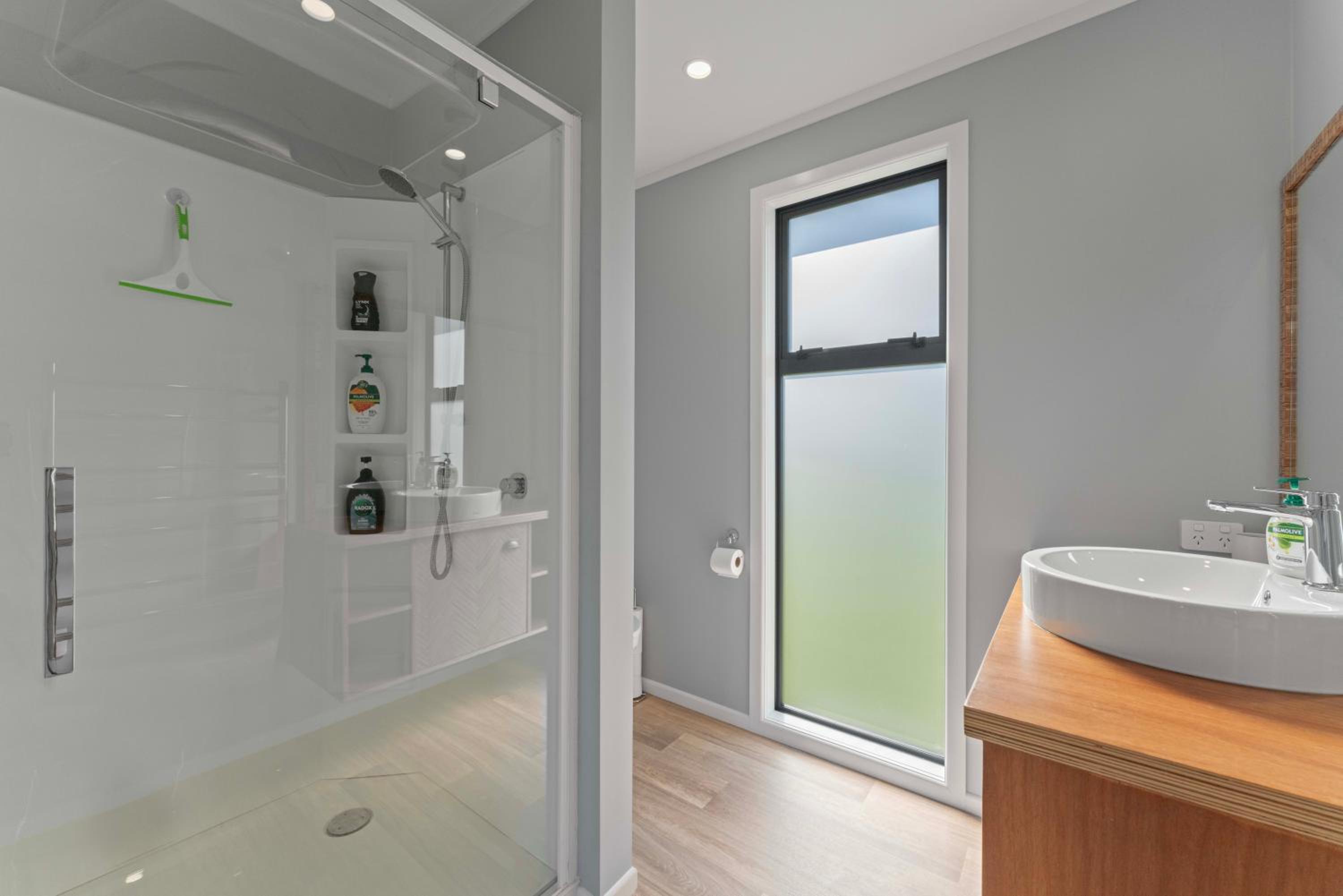 Lush Escape - Lake Taupo Holiday Home view 3