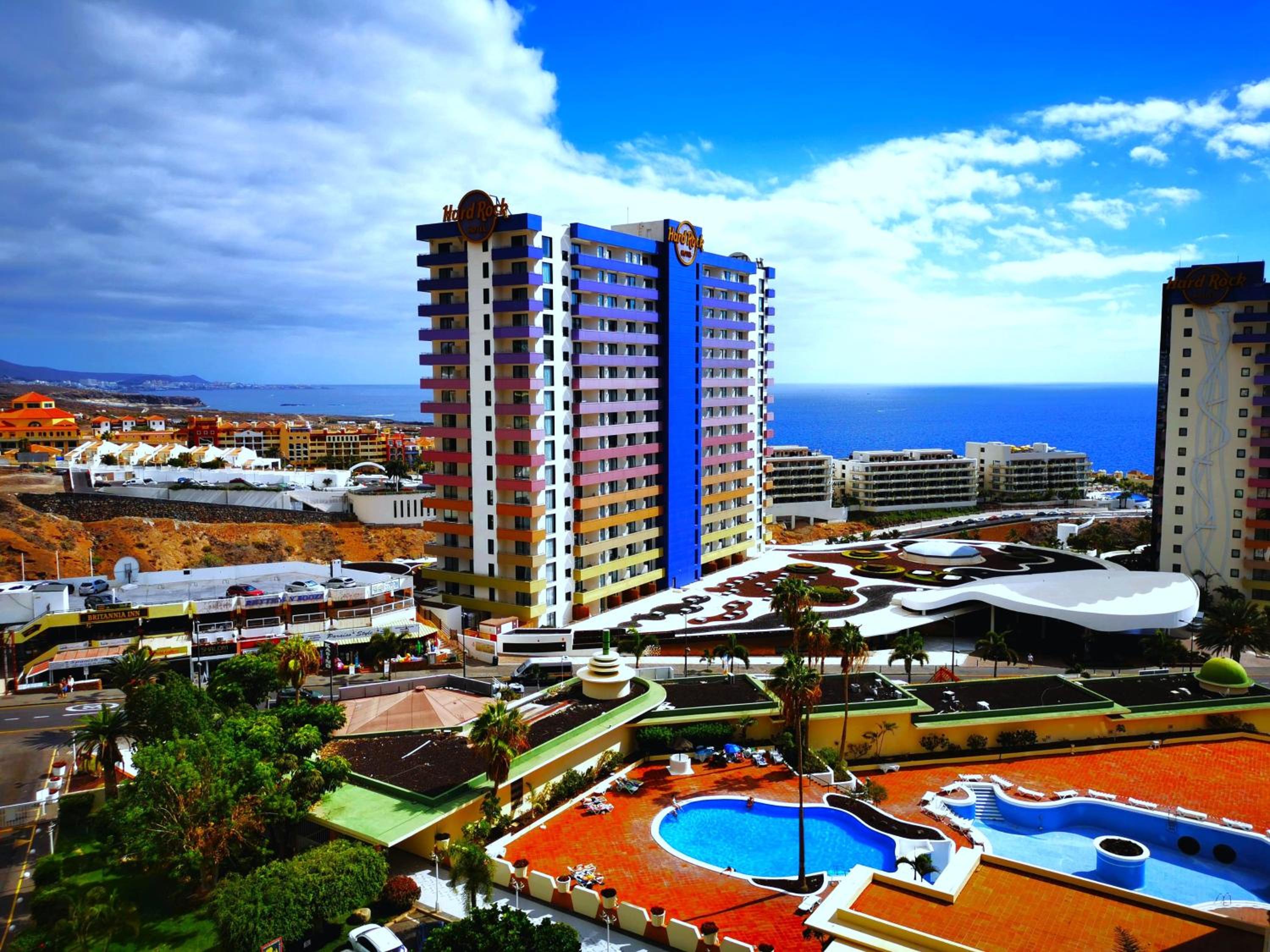 Skyline View Apartment - FREE PRIVATE Parking Including & Guest BONUS
