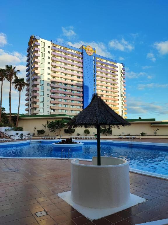 Skyline View Apartment - FREE PRIVATE Parking Including & Guest BONUS