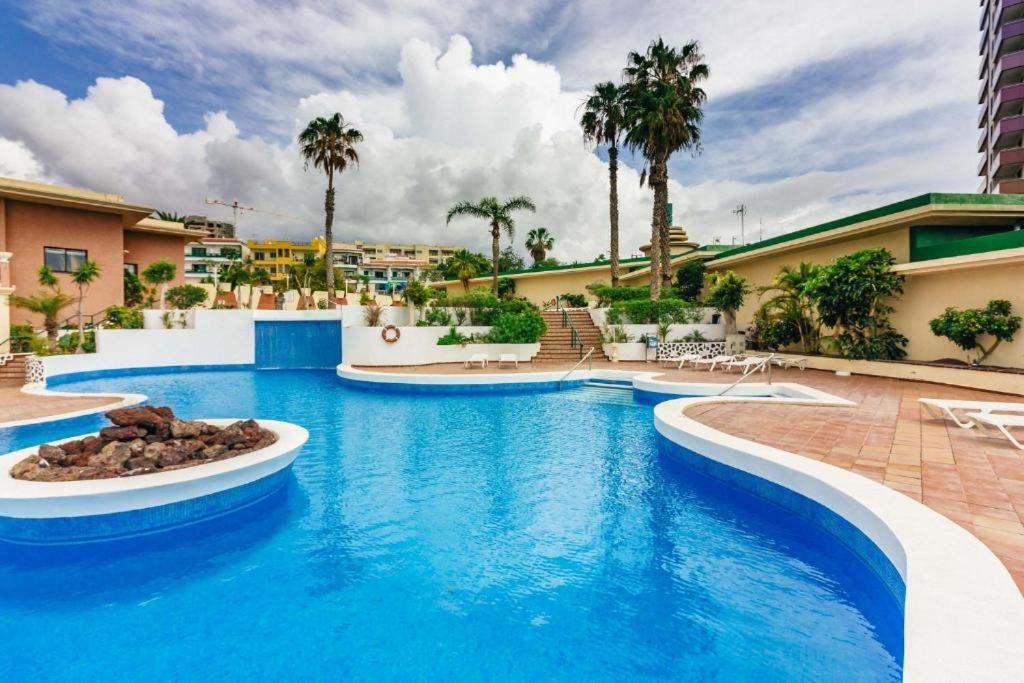Skyline View Apartment - FREE PRIVATE Parking Including & Guest BONUS