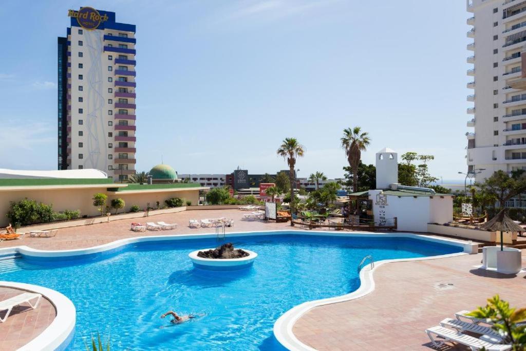 Skyline View Apartment - FREE PRIVATE Parking Including & Guest BONUS