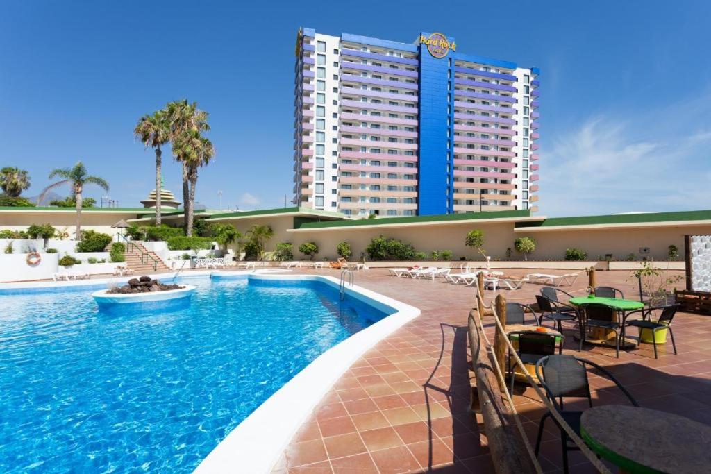 Skyline View Apartment - FREE PRIVATE Parking Including & Guest BONUS