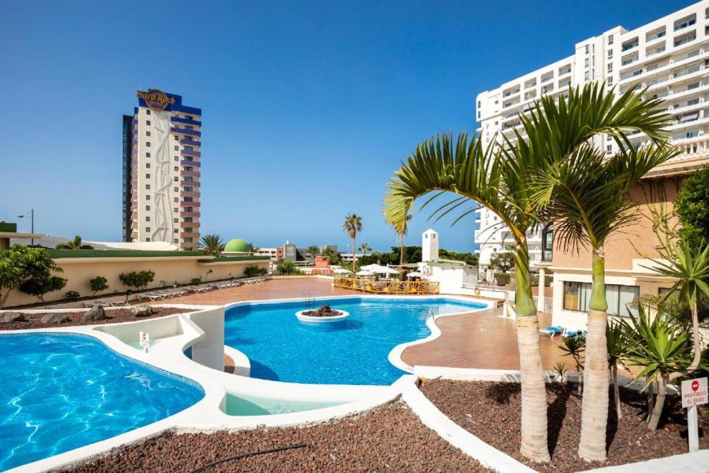 Skyline View Apartment - FREE PRIVATE Parking Including & Guest BONUS