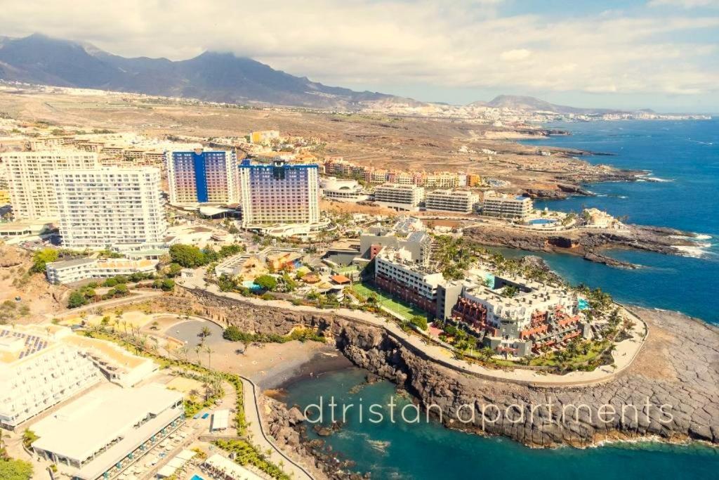 Skyline View Apartment - FREE PRIVATE Parking Including & Guest BONUS