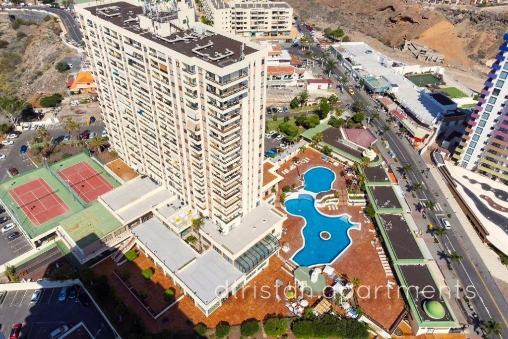 Skyline View Apartment - FREE PRIVATE Parking Including & Guest BONUS