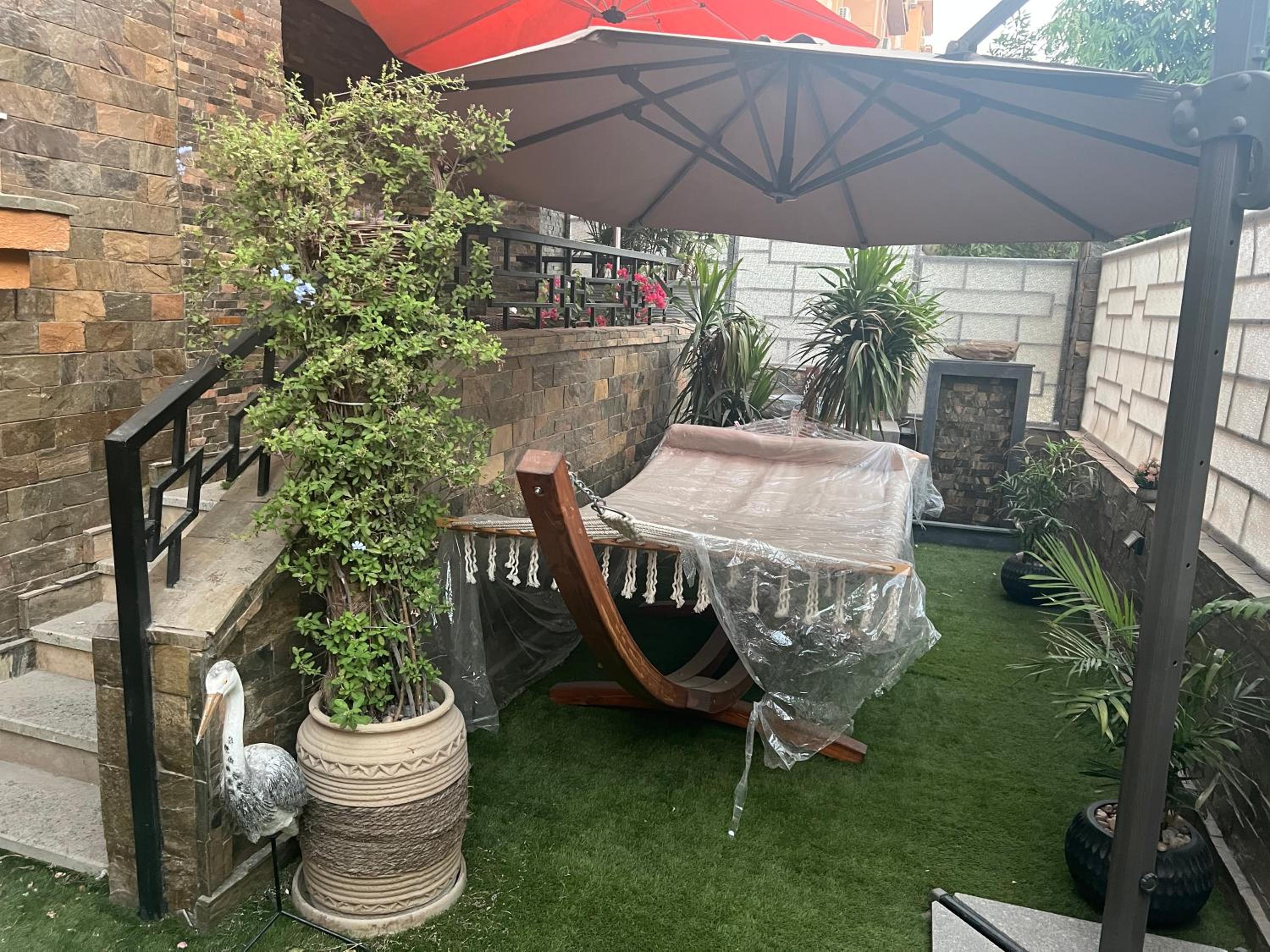Luxury furnished apartment for daily rent