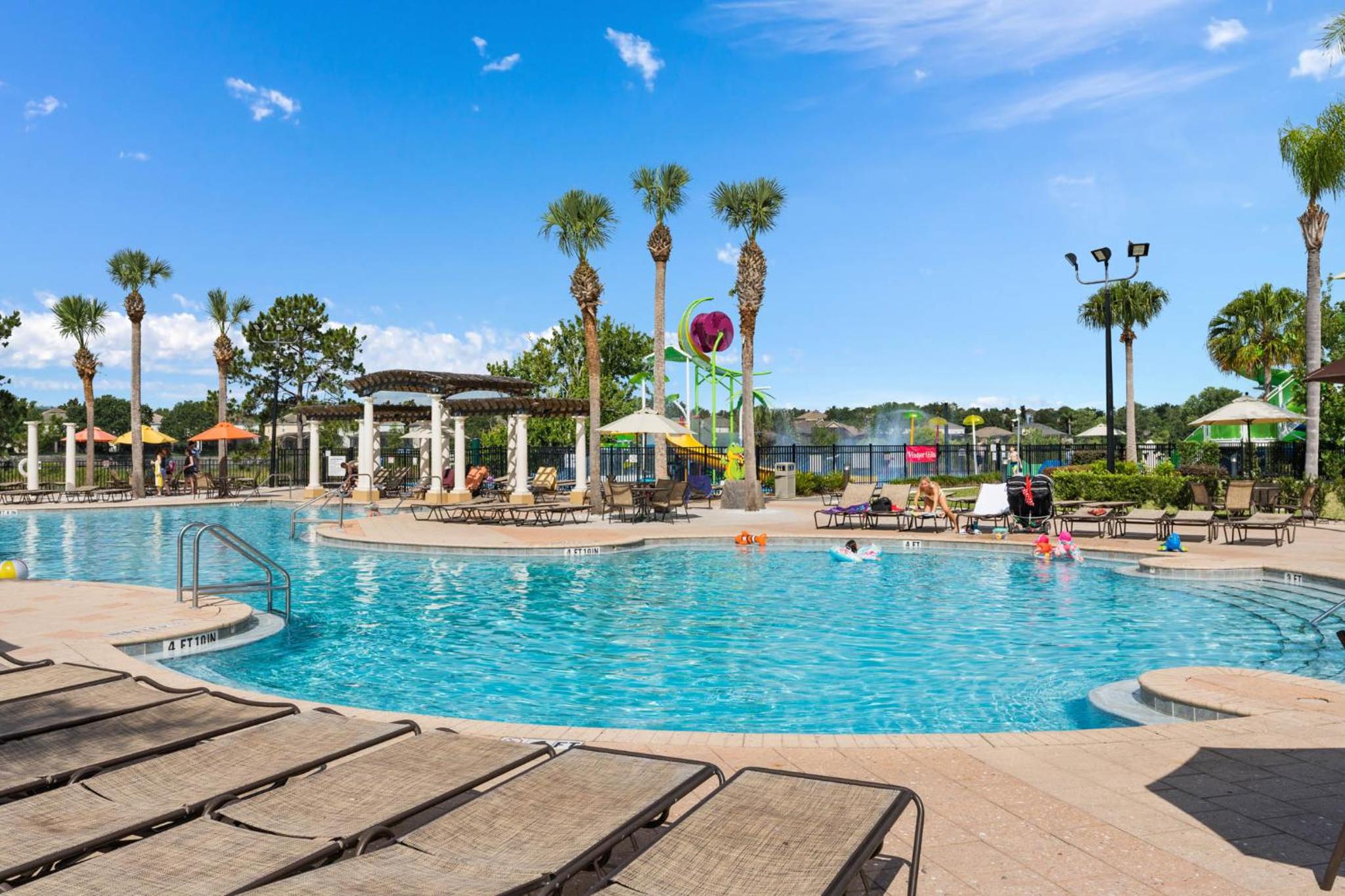 Entire Home 6 Bedrooms Pool & Spa Near Disney