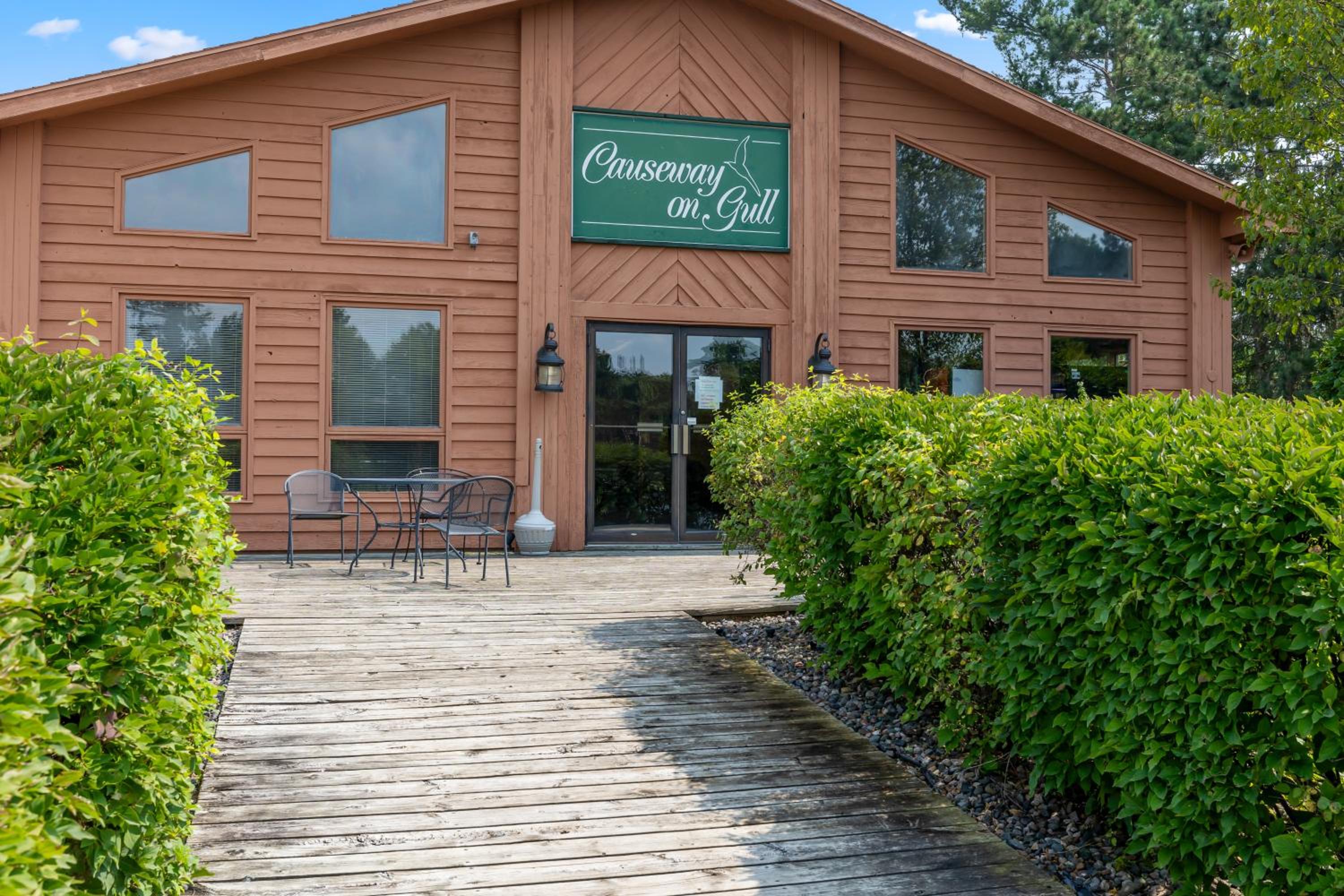 Causeway On Gull Resort