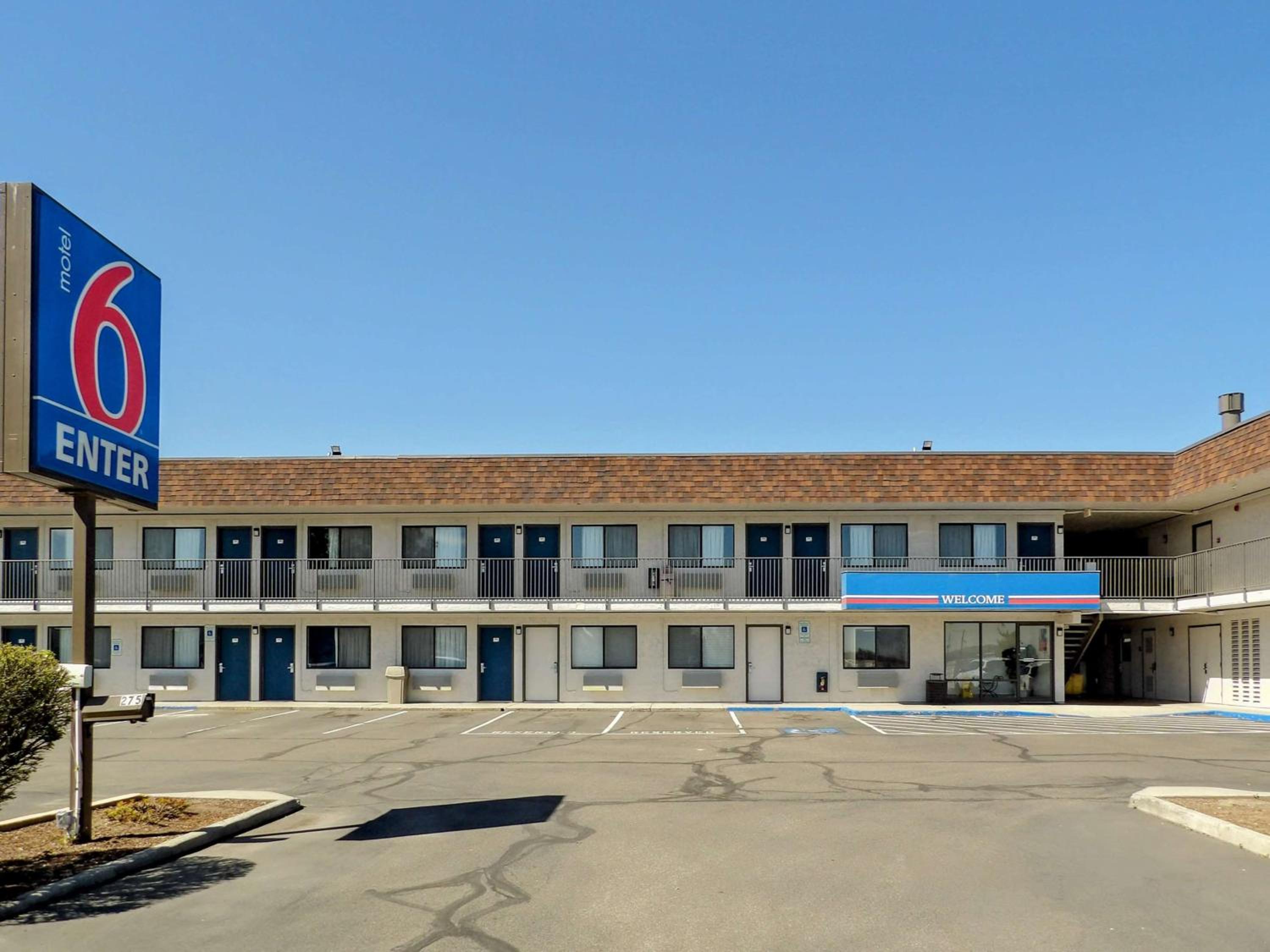 Ontario Vacations - Motel 6 Ontario, OR - Property Image 1