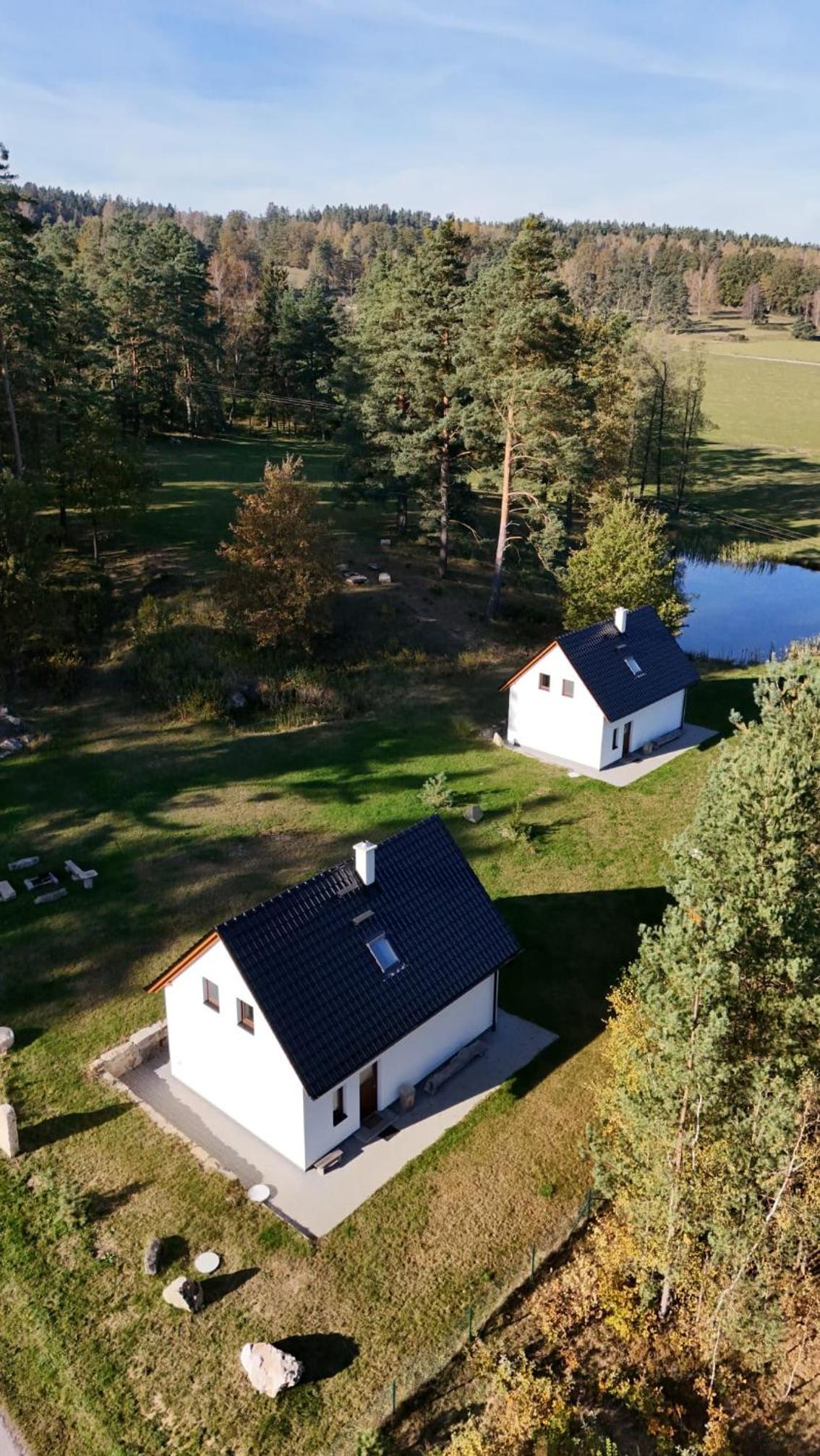 Klidná lokalita Na kraji lesa, celý dům s úschovnu kol
